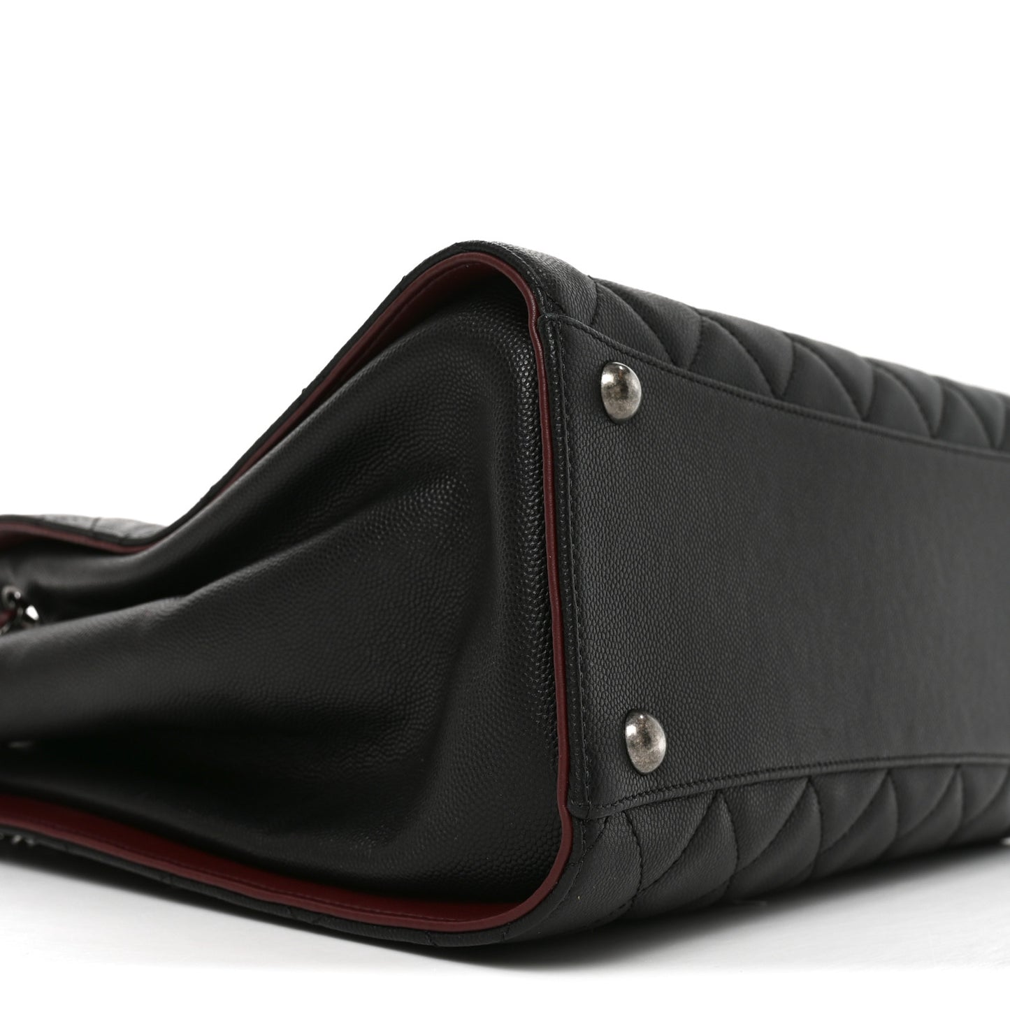 Caviar Quilted Medium CC Bucket Bag Black