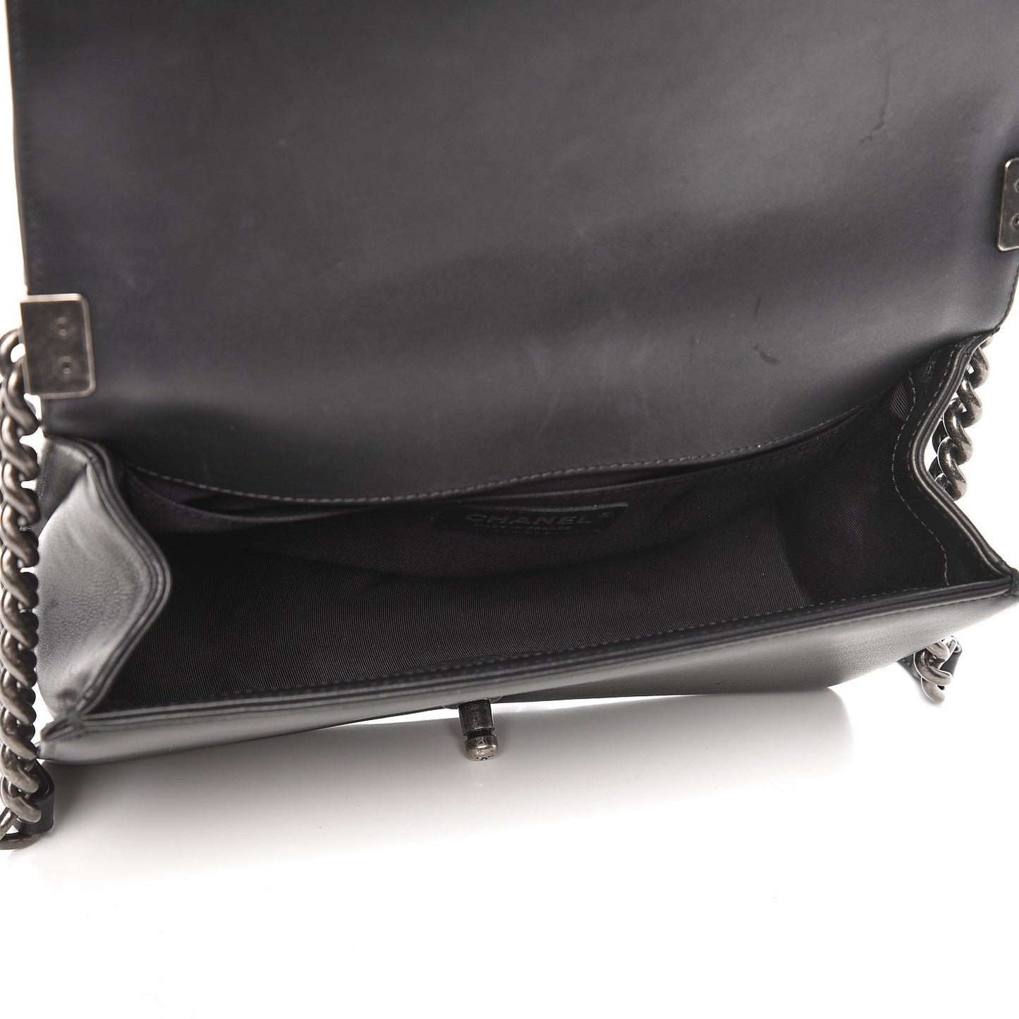 Calfskin Chevron Quilted Medium Boy Flap Black