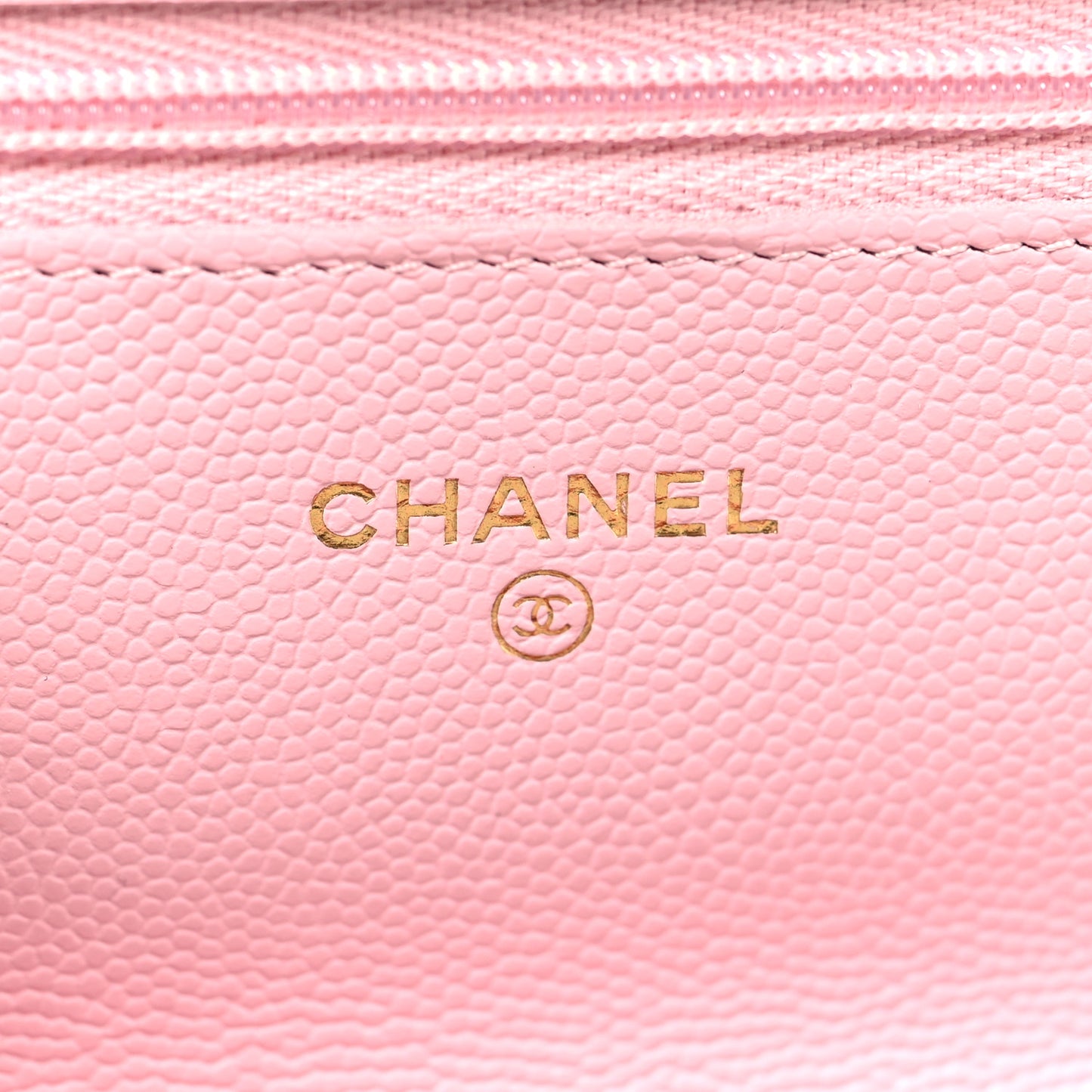 Caviar Quilted Wallet on Chain WOC Light Pink