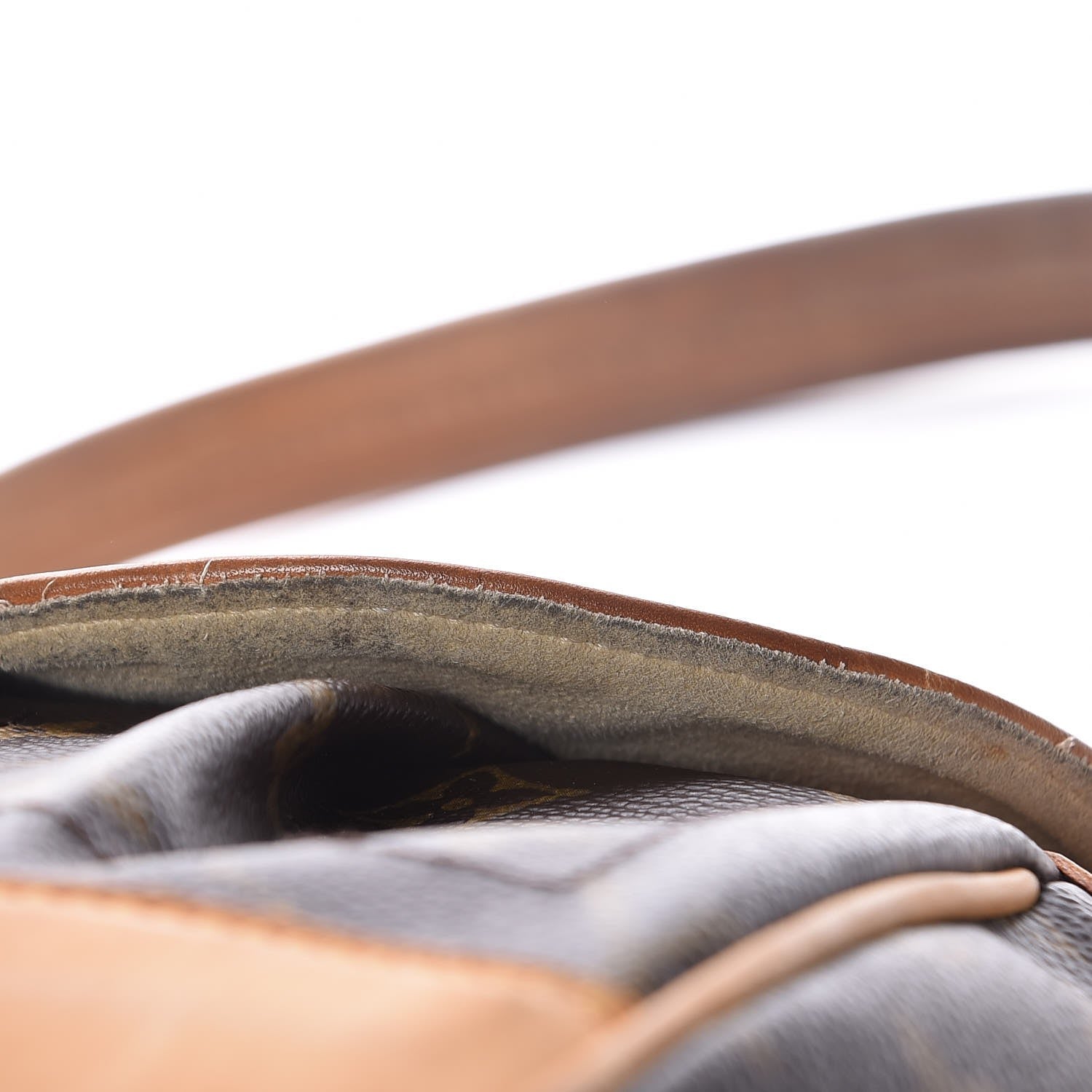 Louis Vuitton Monogram Beverly MM 7 of 16