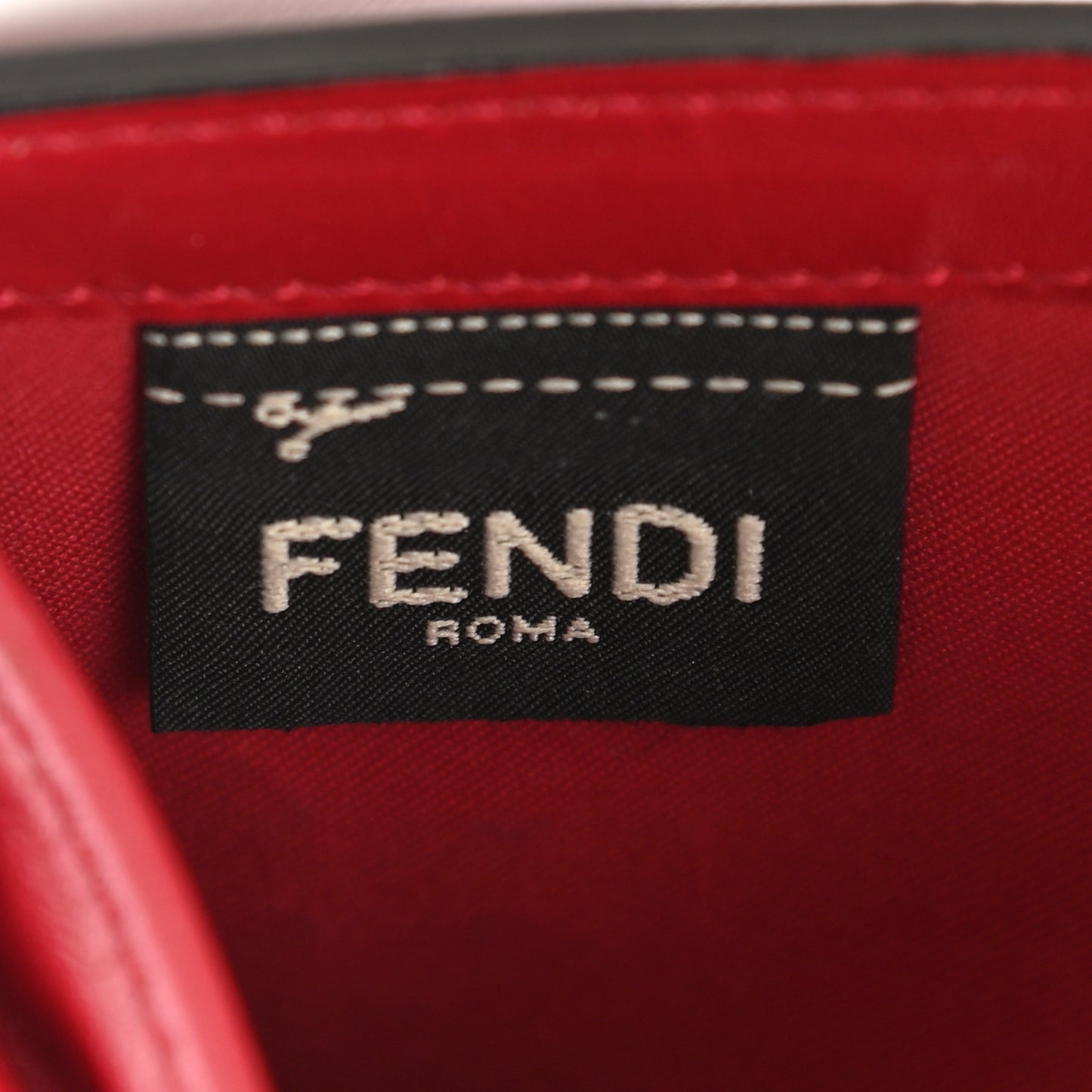 Vitello Cruise F is Fendi Compact Bi-Fold Wallet Red