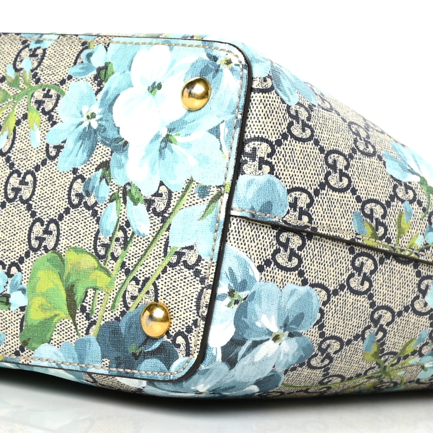 GG Supreme Monogram Blooms Medium Zippered Bucket Tote Beige Blue Navy Hibiscus Red