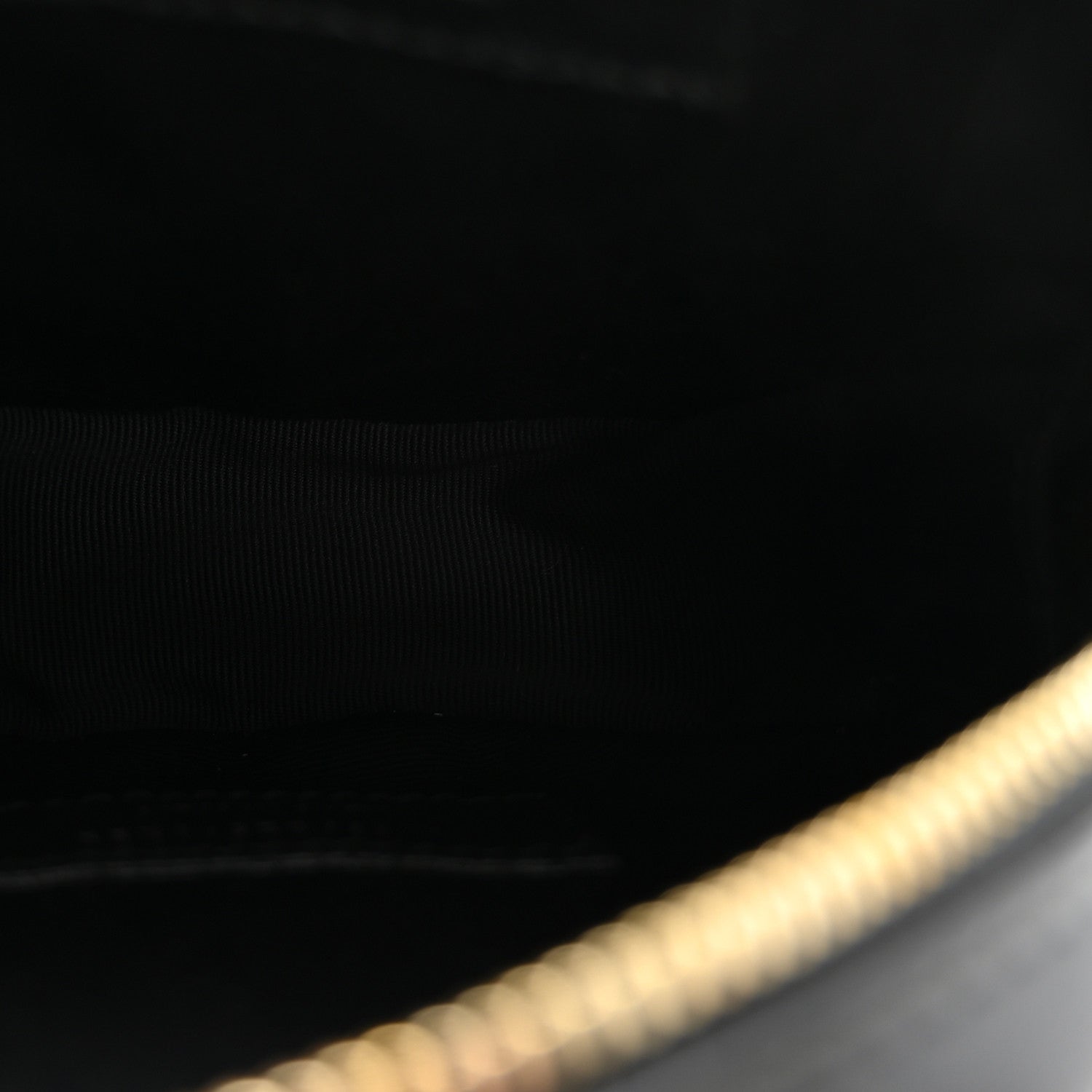 Saint Laurent Calfskin Matelasse Chevron Quilted Baby Round Vinyle Belt Bag Black 4 of 9