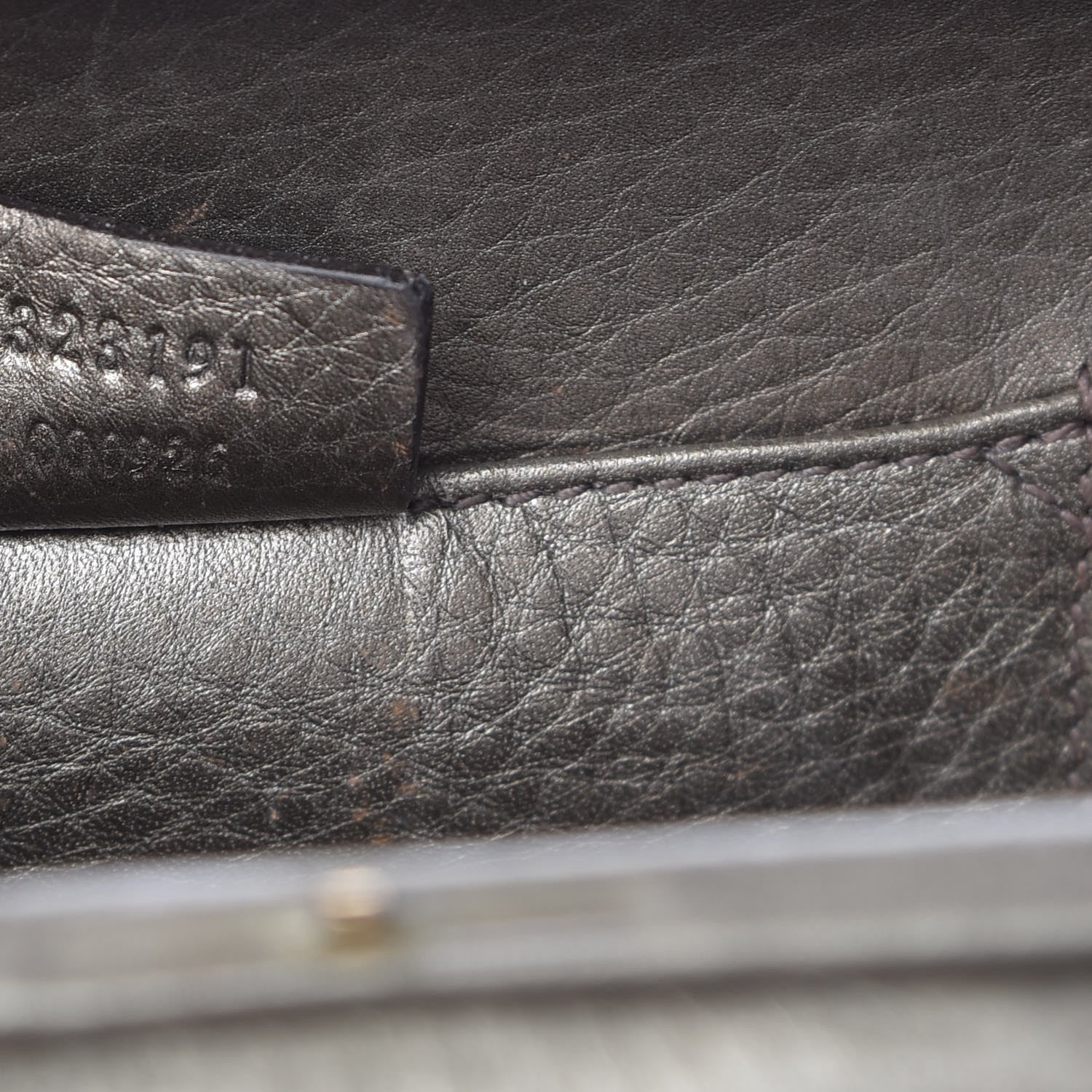 Gucci Metallic Pebbled Calfskin Soho Hard Case Clutch Golden Beige 7 of 10
