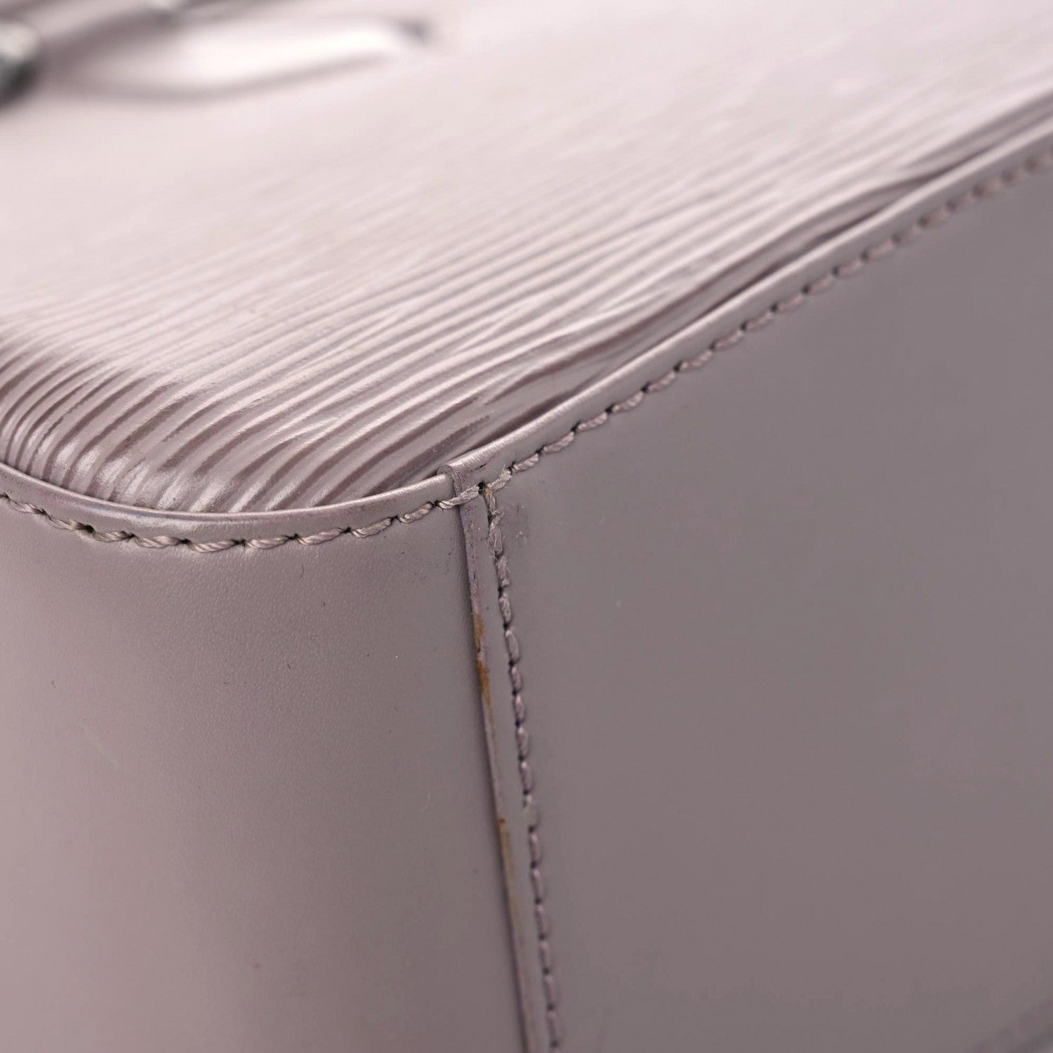 Louis Vuitton Epi Jasmin Lilac 10 of 18