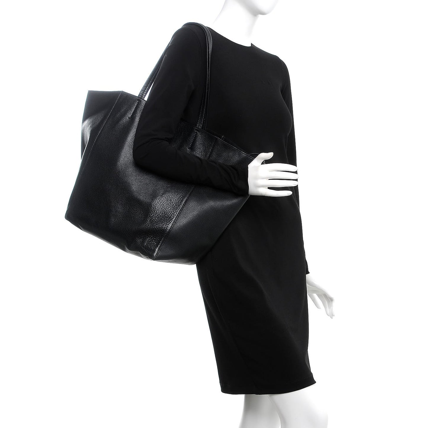 Grained Calfskin Medium Horizontal Cabas Phantom Black