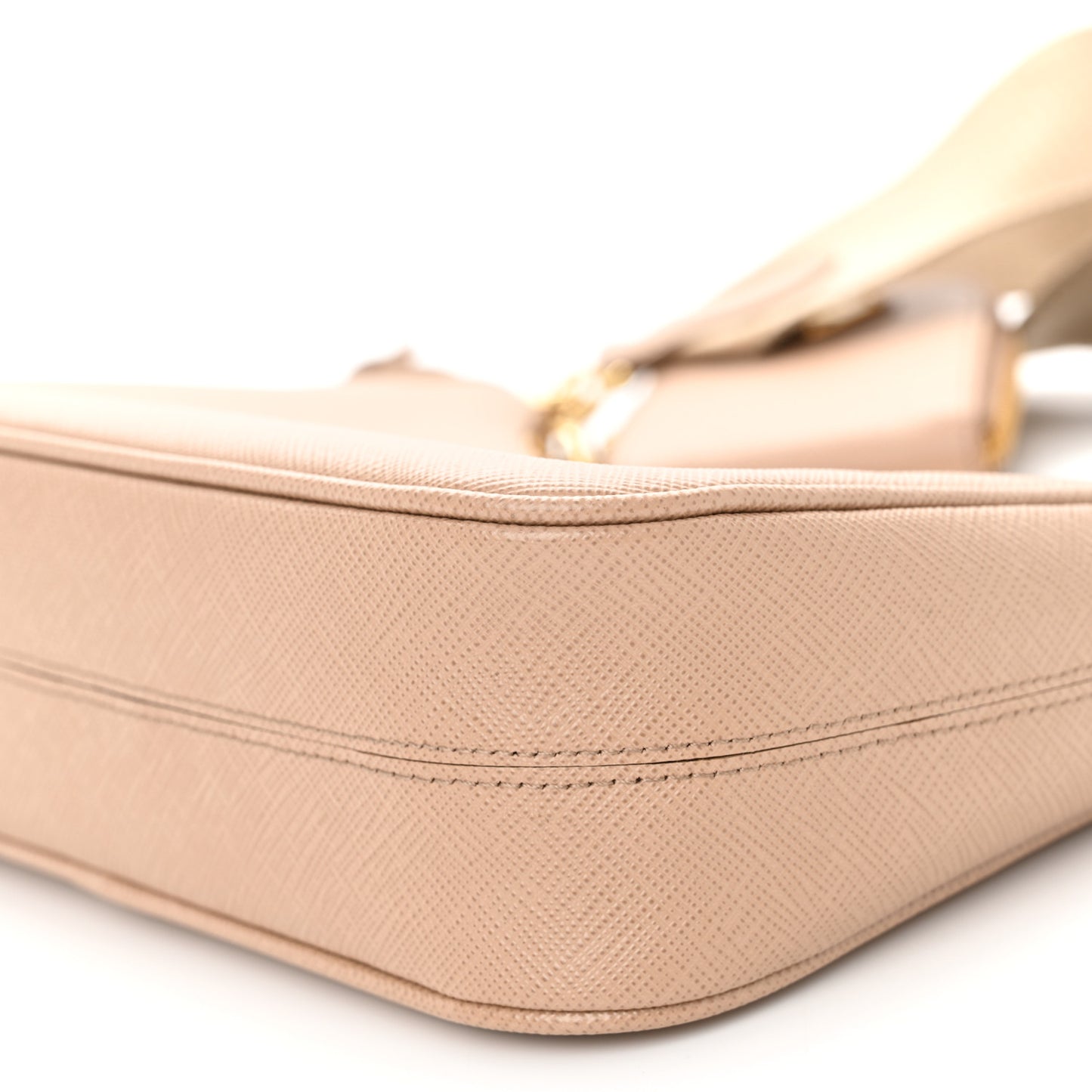 Saffiano Lux Re-Edition 2005 Shoulder Bag Cammeo