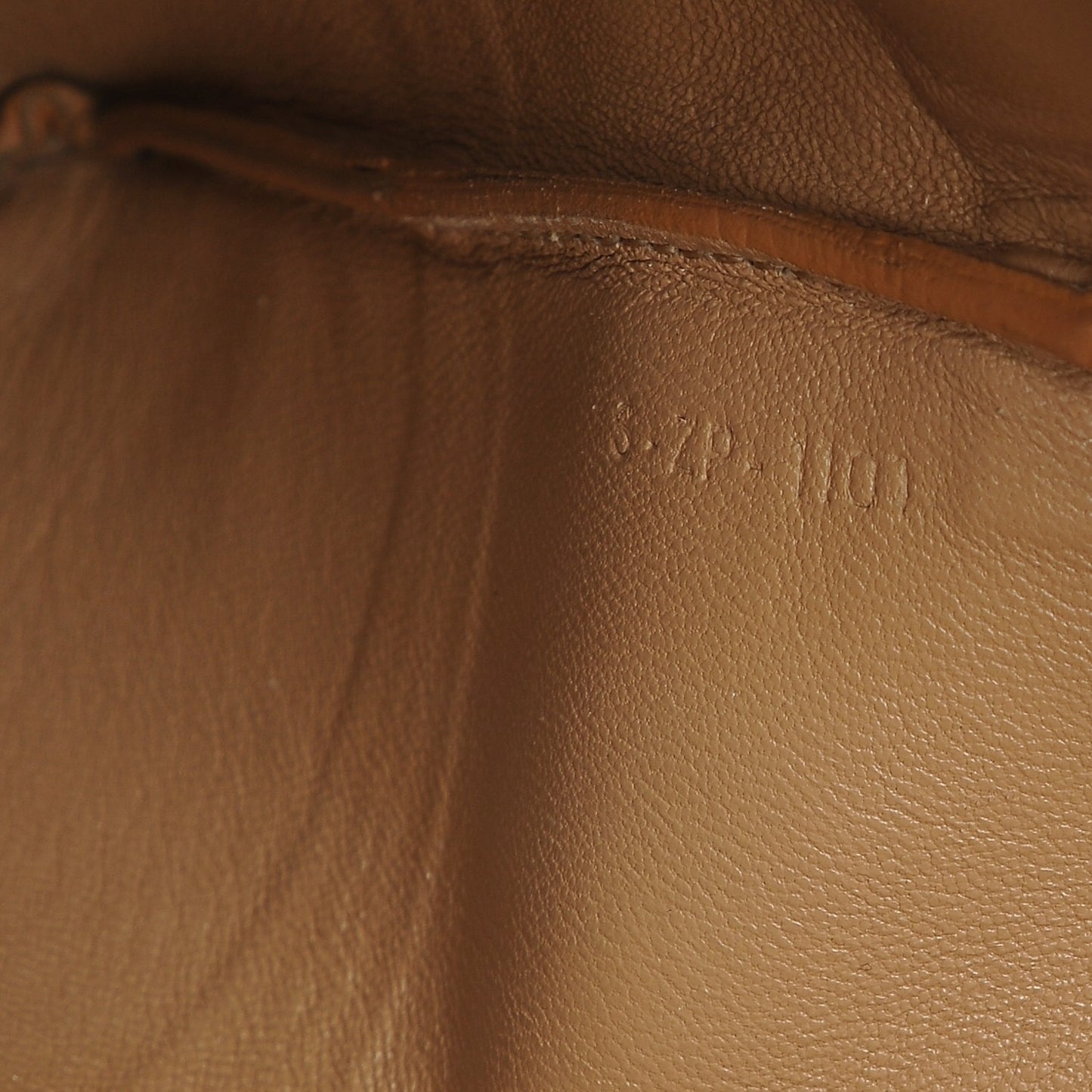 Lambskin Bi-Color Solo Clutch Pouch Nude