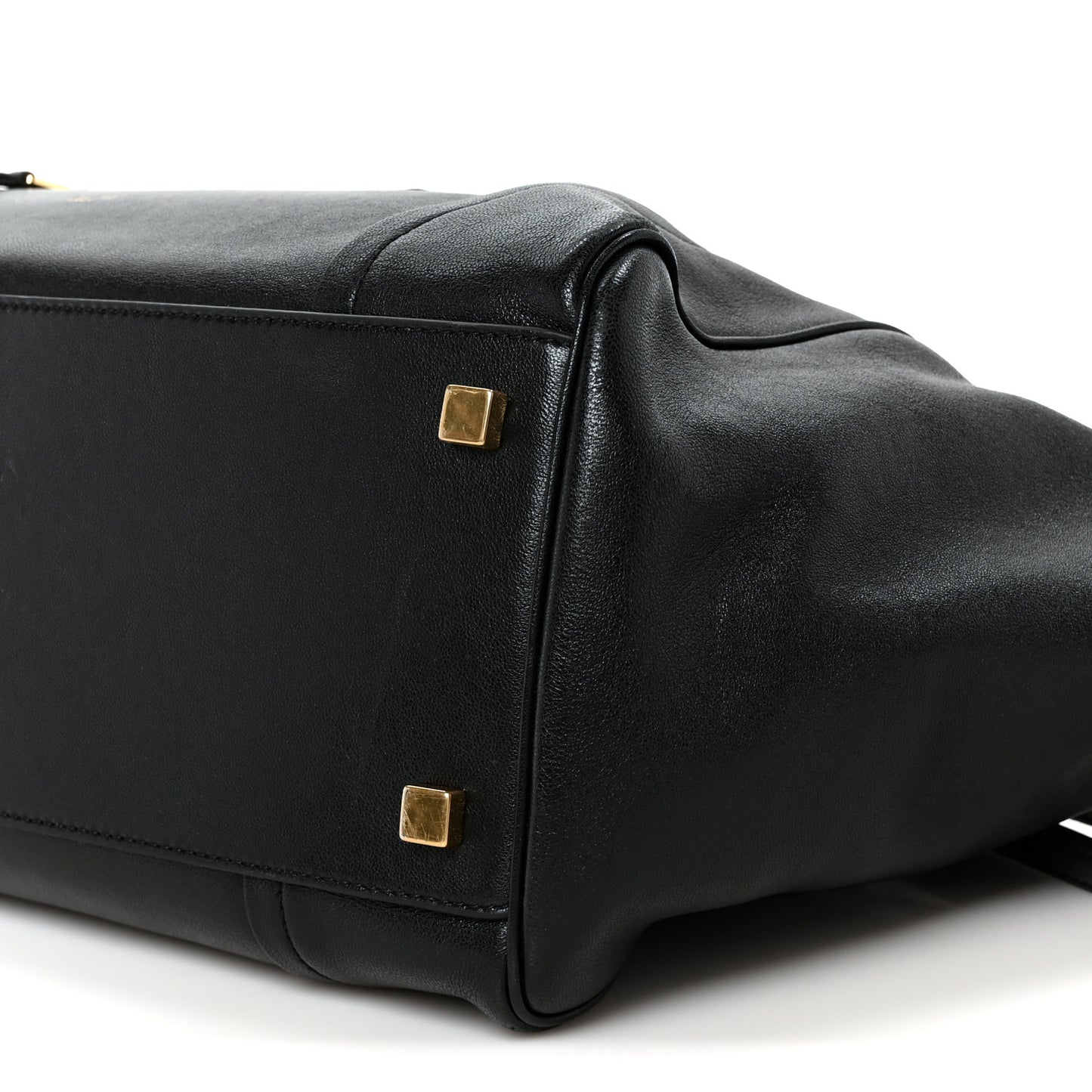 Supple Shiny Lambskin Medium Smiling New Luggage Black