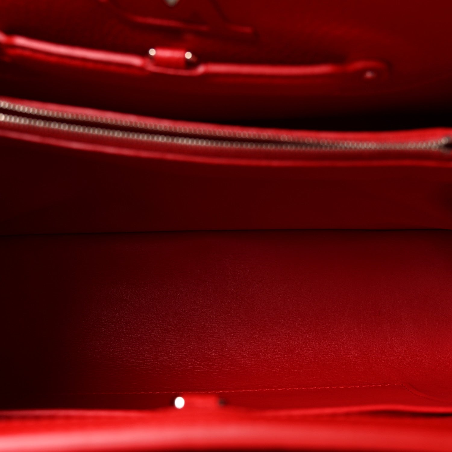 Louis Vuitton Taurillon Capucines MM Coquelicot 5 of 9