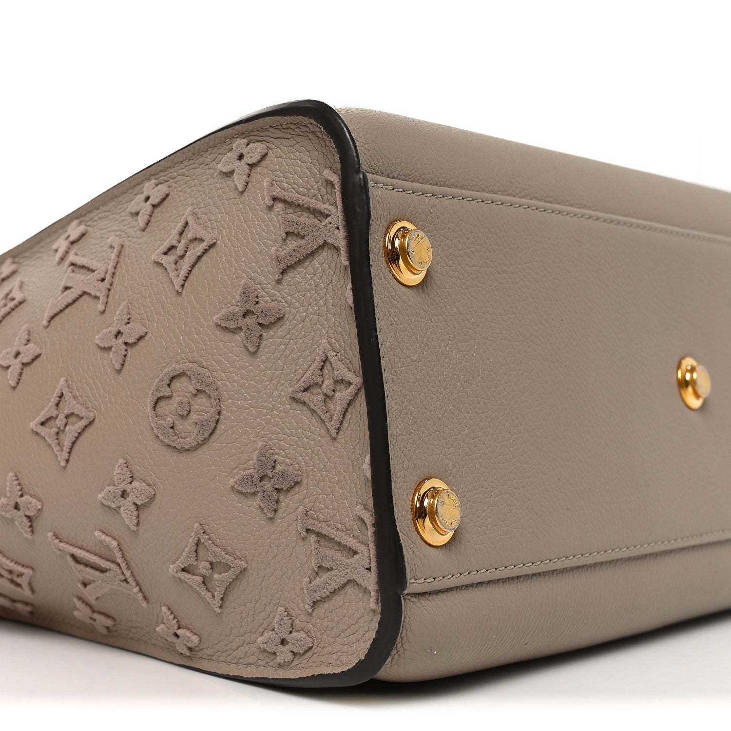 Louis Vuitton Calfskin Monogram Tufting On My Side Galet 7 of 9