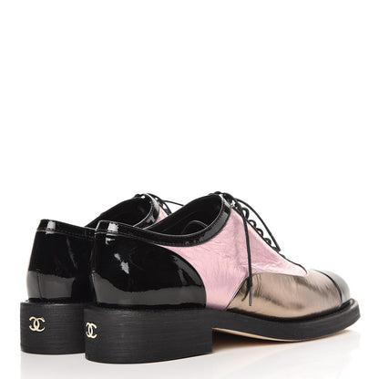 Chanel Crumpled Lambskin Patent CC Lace Up Oxfords 40 Pink Gold Black 4 of 8