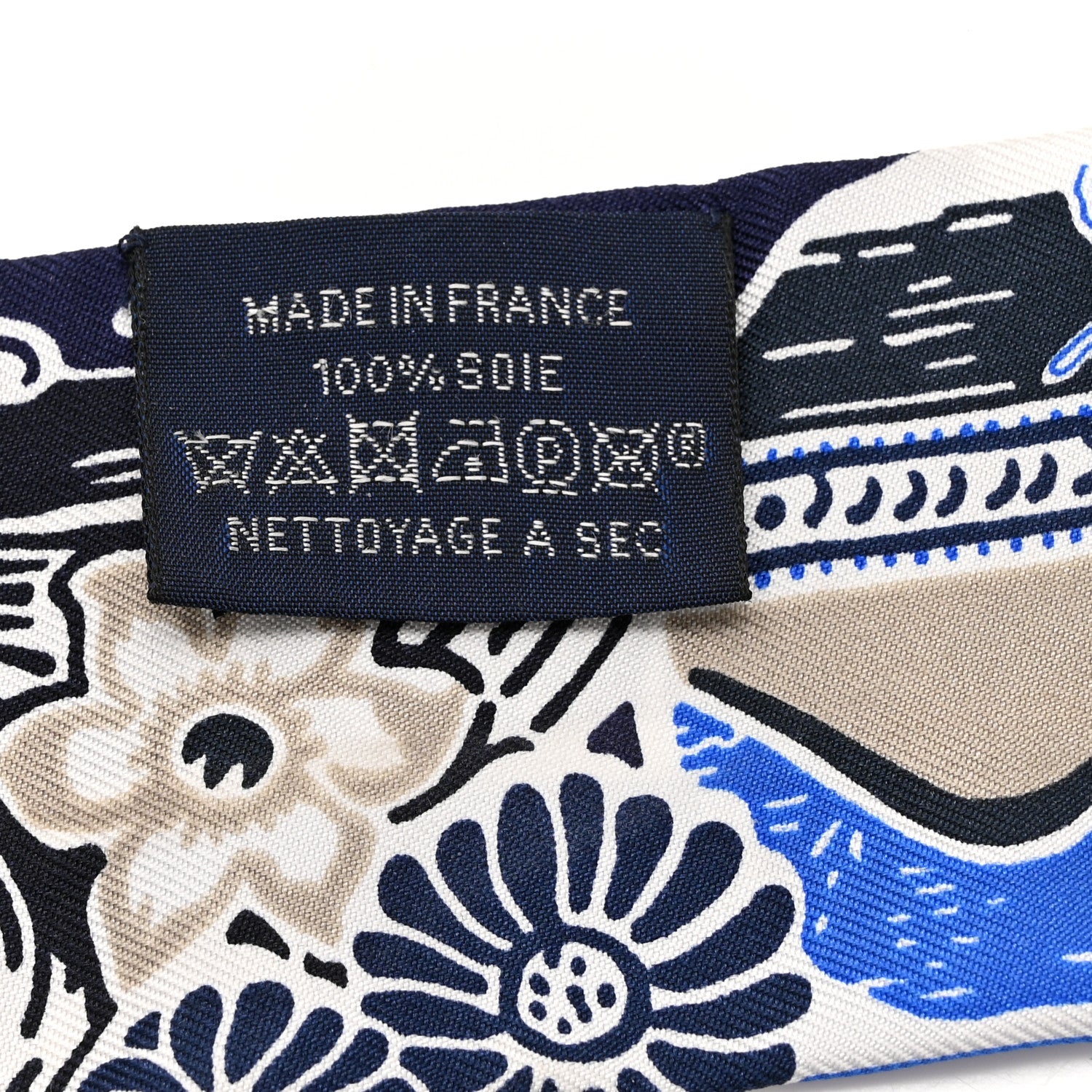 Hermes Silk Bingata Sticker Twilly Bleu Vif Marine Tabac Blanc 3 of 6