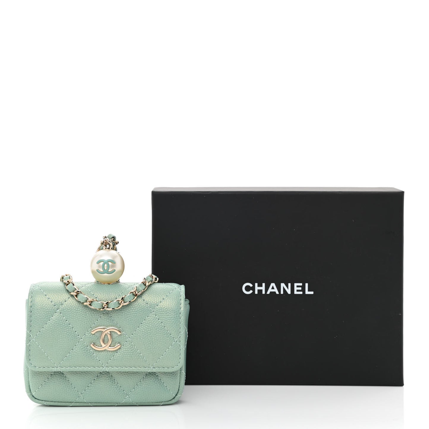 Iridescent Caviar Quilted Pearl Card Holder On Chain Green