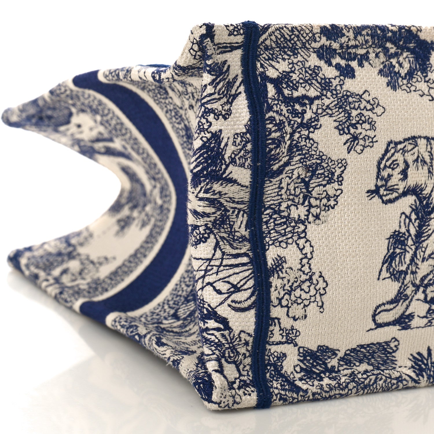 Christian Dior Canvas Embroidered Medium Dioriviera Toile De Jouy Book Tote Blue 7 of 10