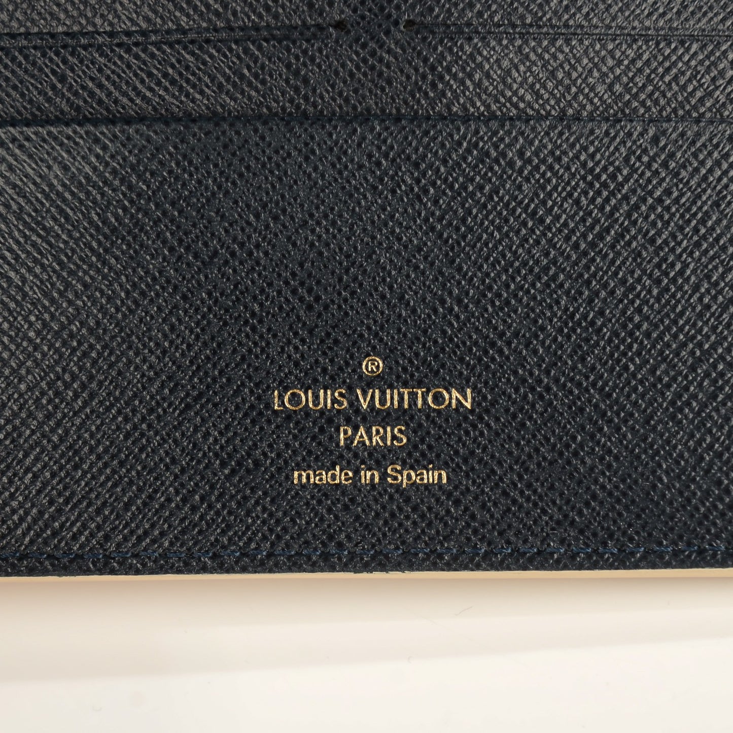 Damier Azur Articles de Voyage Insolite Wallet