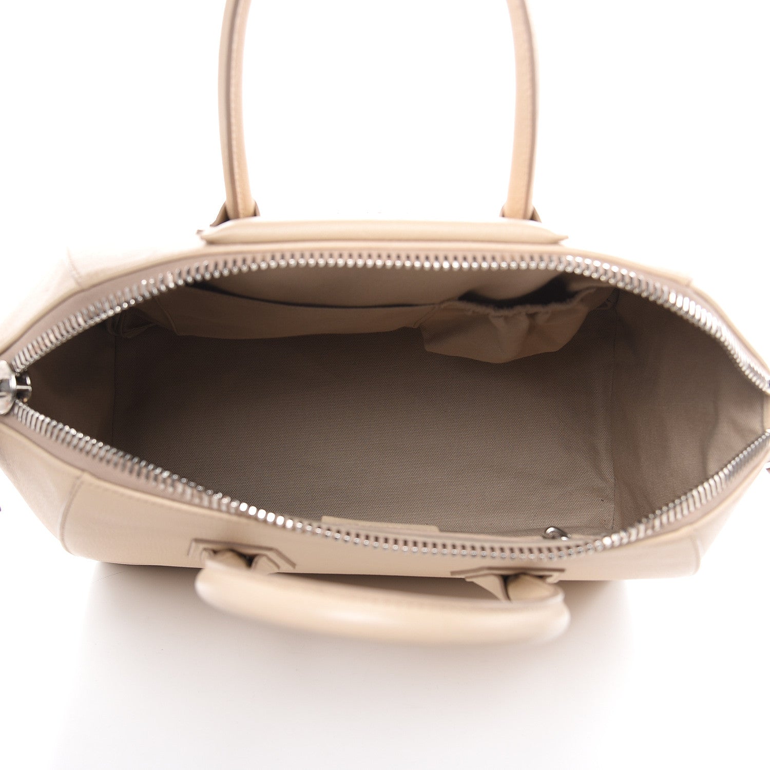 Givenchy Sugar Goatskin Medium Antigona Skin 5 of 18
