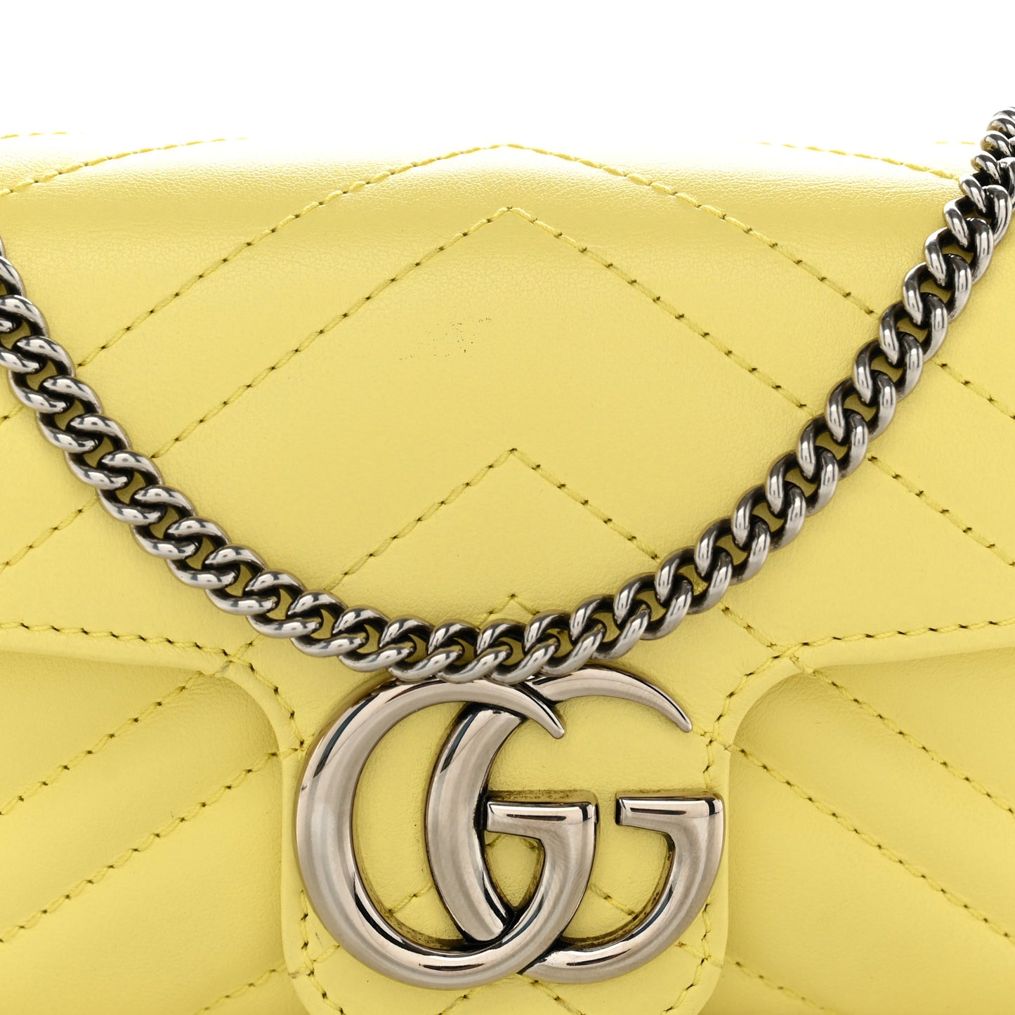 Calfskin Matelasse Super Mini GG Marmont Shoulder Bag Banana