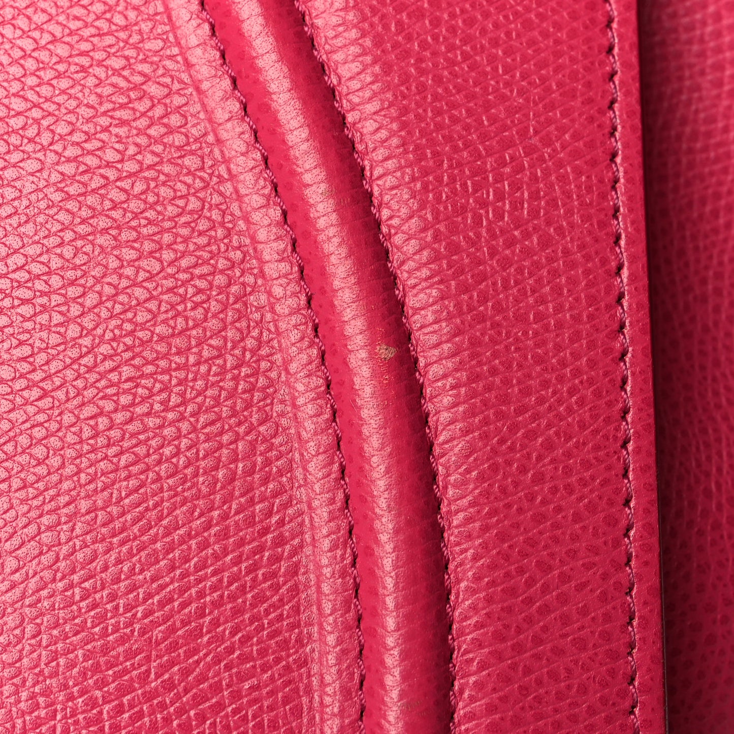Grained Calfskin Medium Phantom Luggage Fuchsia