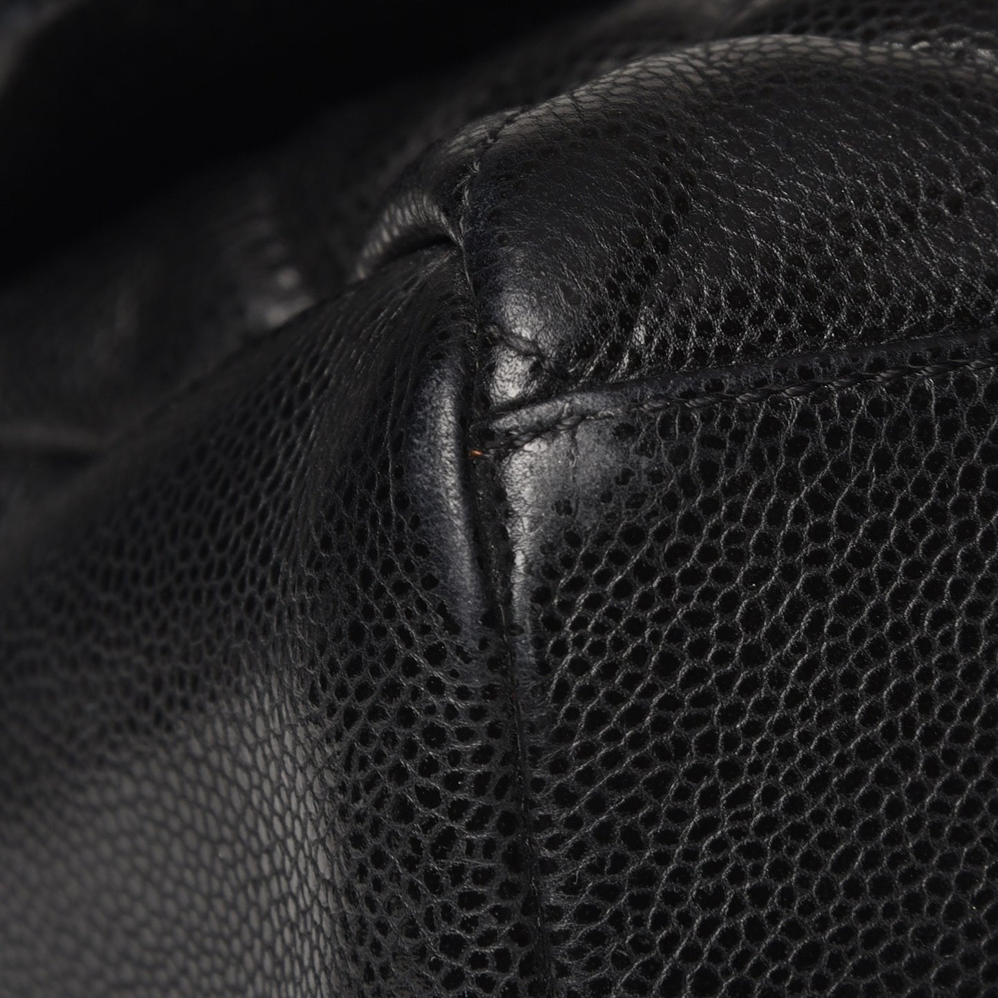 Glazed Caviar Medium Nature Flap Bag Black