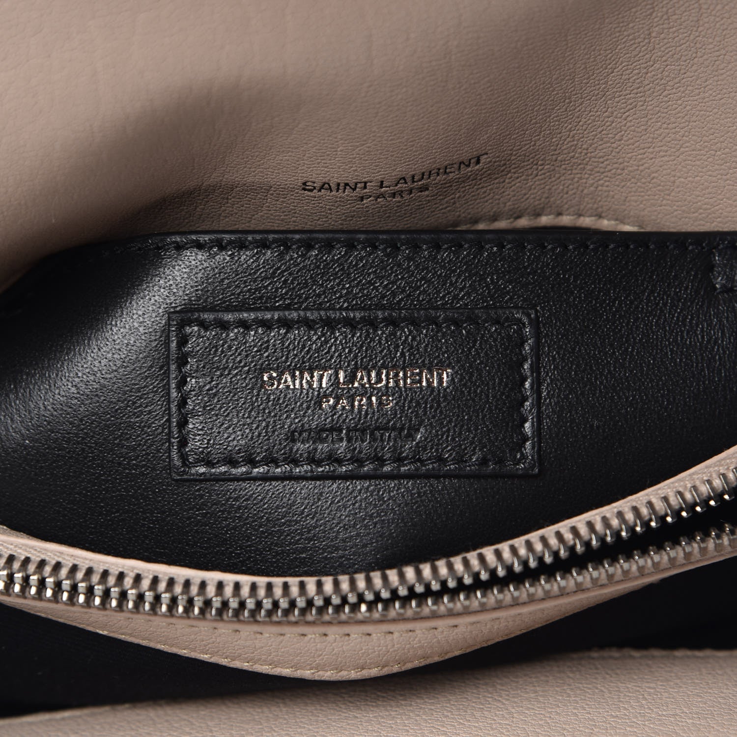 Saint Laurent Sheepskin Matelasse Chevron Monogram Medium College Bag Fard 6 of 9
