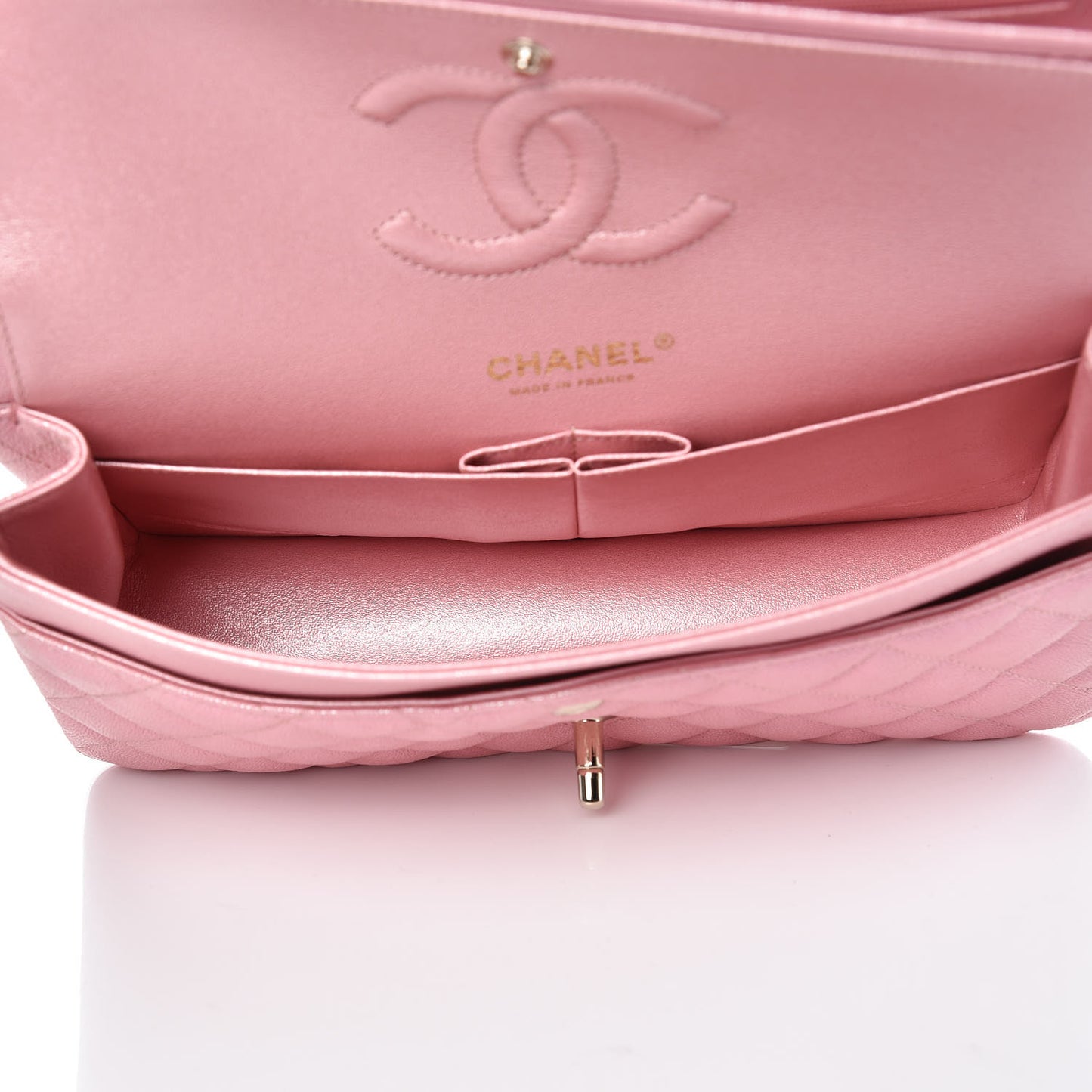 Iridescent Caviar Quilted Medium Double Flap Rose Pink