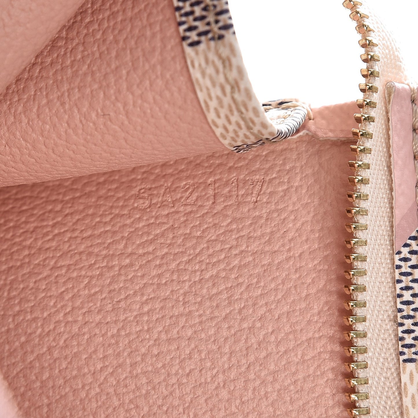 Damier Azur Tahitienne Toiletry Pouch 26
