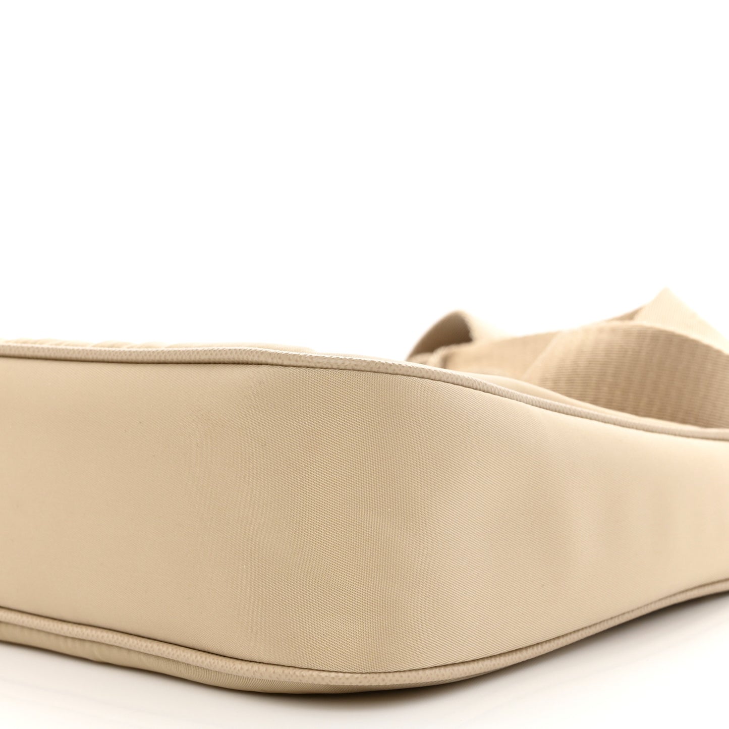 Re-Nylon Saffiano Re-Edition 2005 Shoulder Bag Cammeo