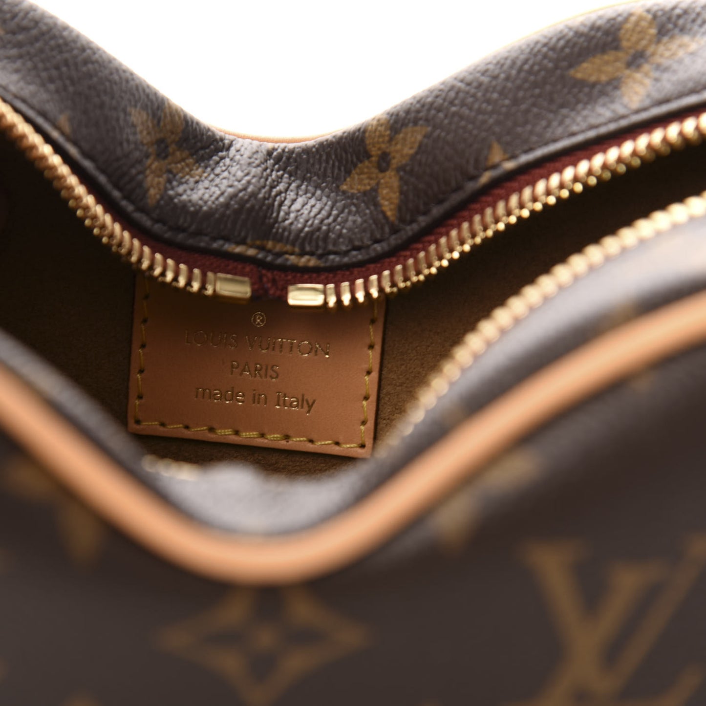 Monogram Game On Coeur