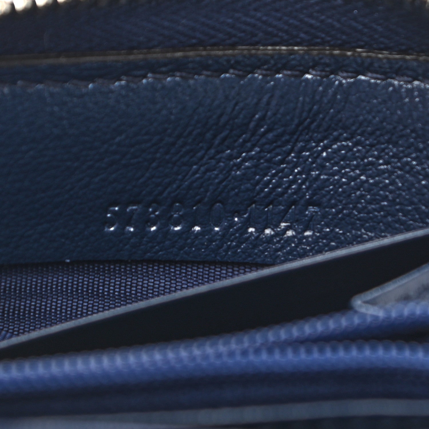 Gucci Vintage Effect Calfskin Matelasse Diagonal Torchon GG Marmont Zip Around Wallet Blue Agata Mystic White 7 of 8