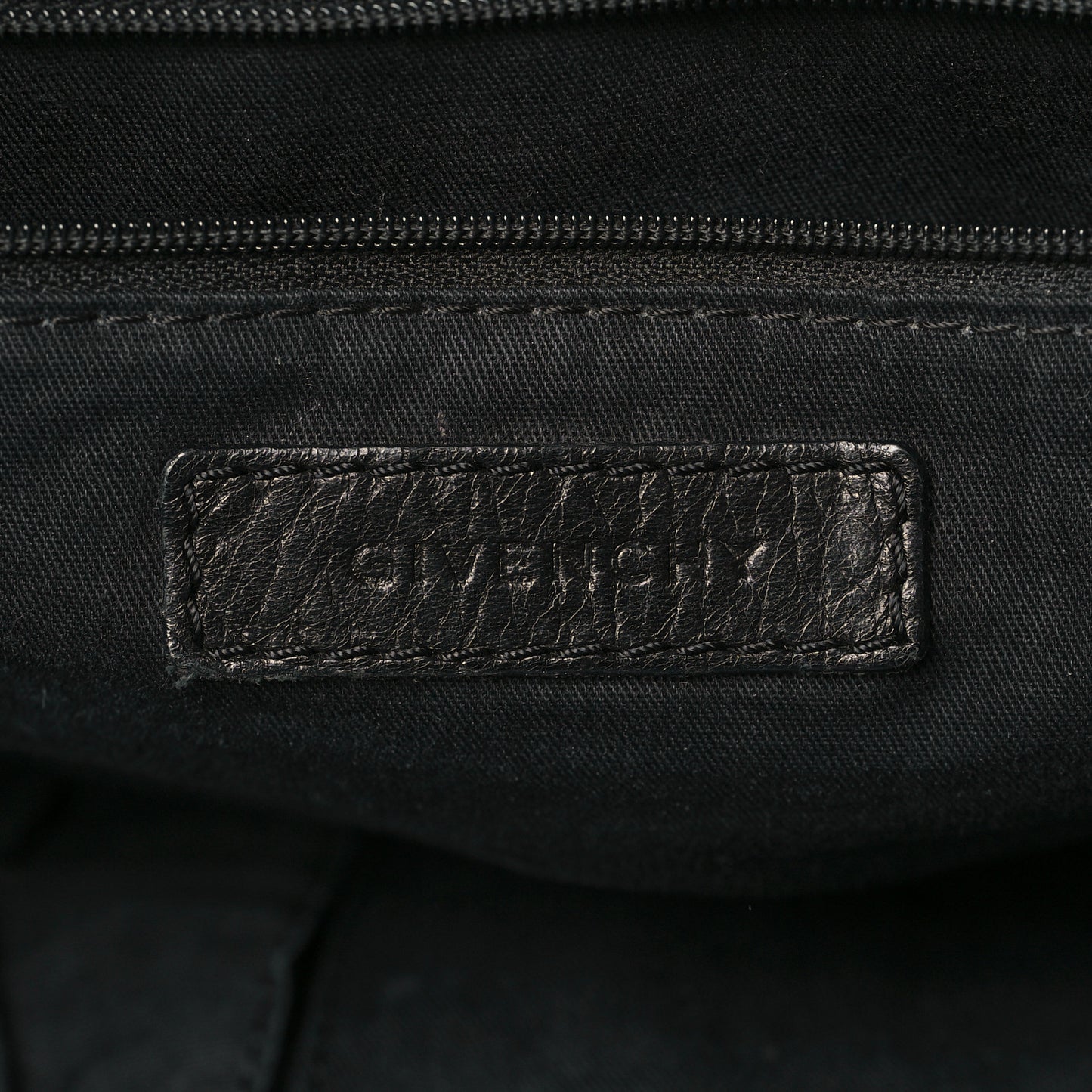 Calfskin Crocodile Embossed Medium Nightingale Black