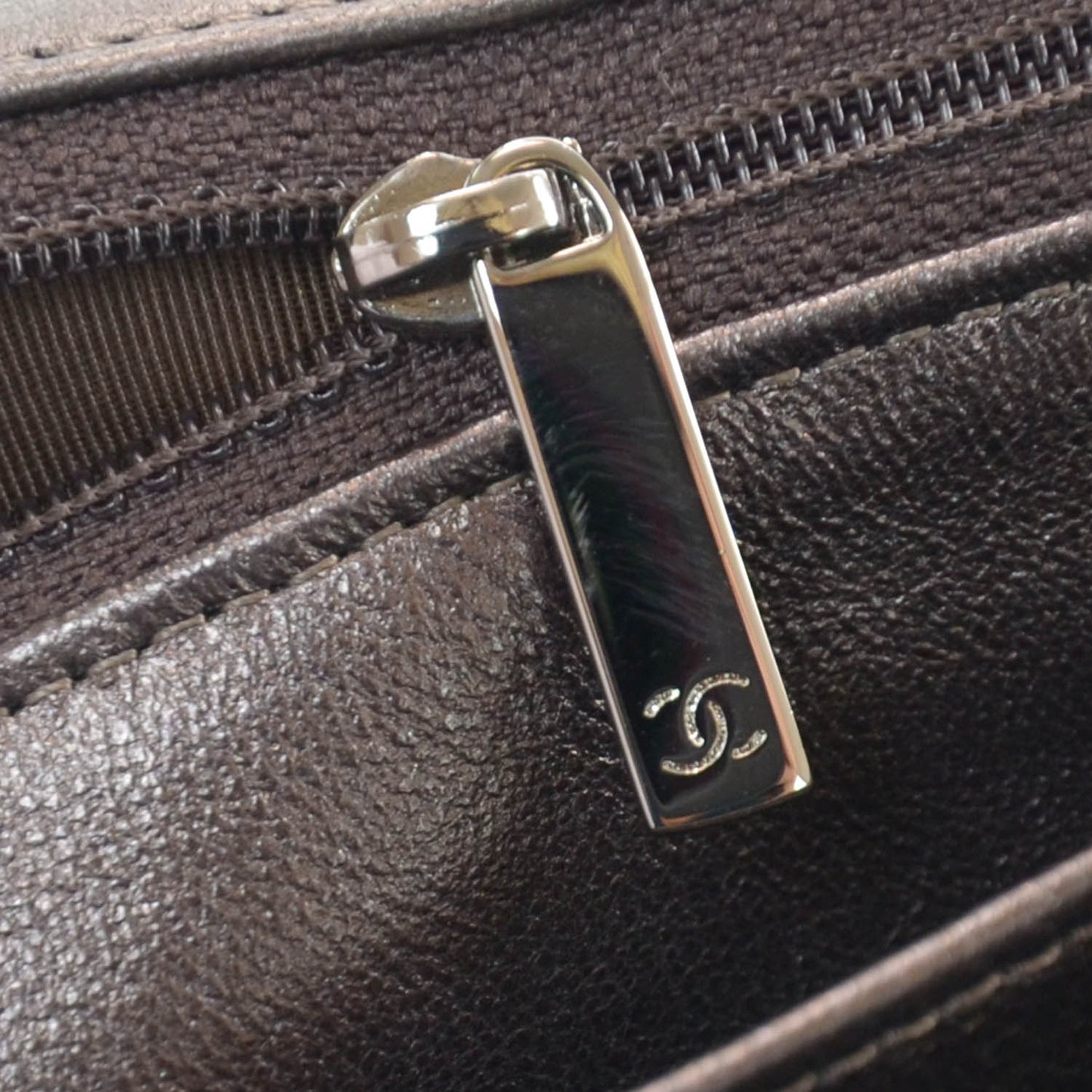 Lambskin Maxi Single Flap Dark Metallic Grey