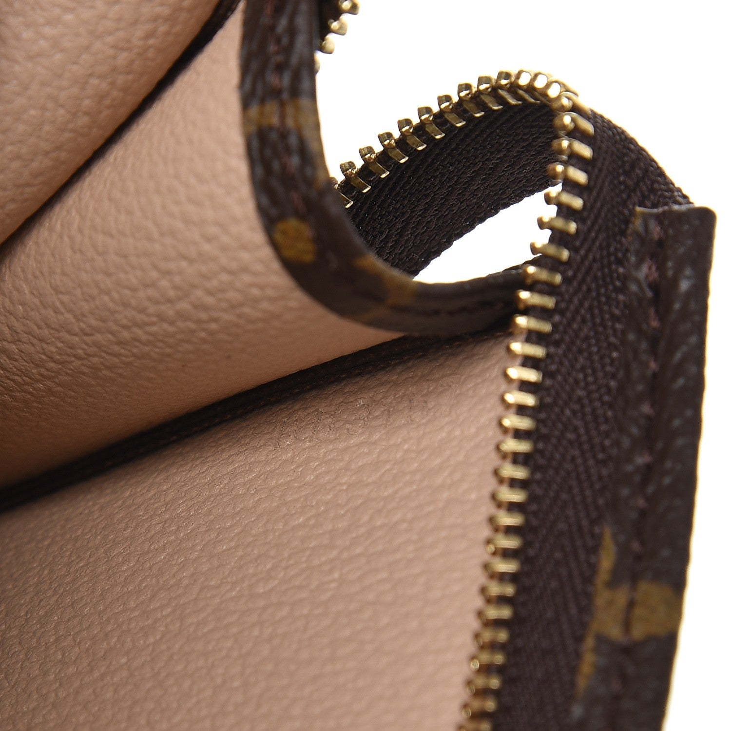 Louis Vuitton Monogram Toiletry Pouch 19 6 of 8