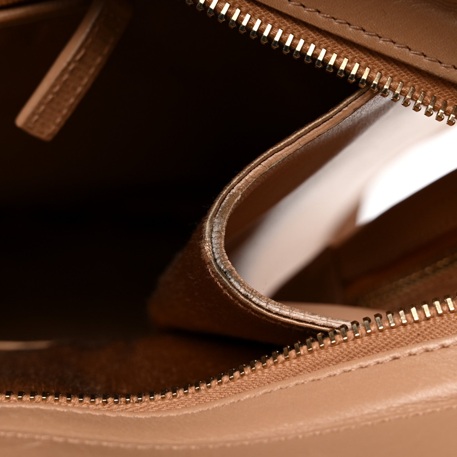 Saint Laurent Textured Calfskin Large Cabas ChYc Beige 12 of 12