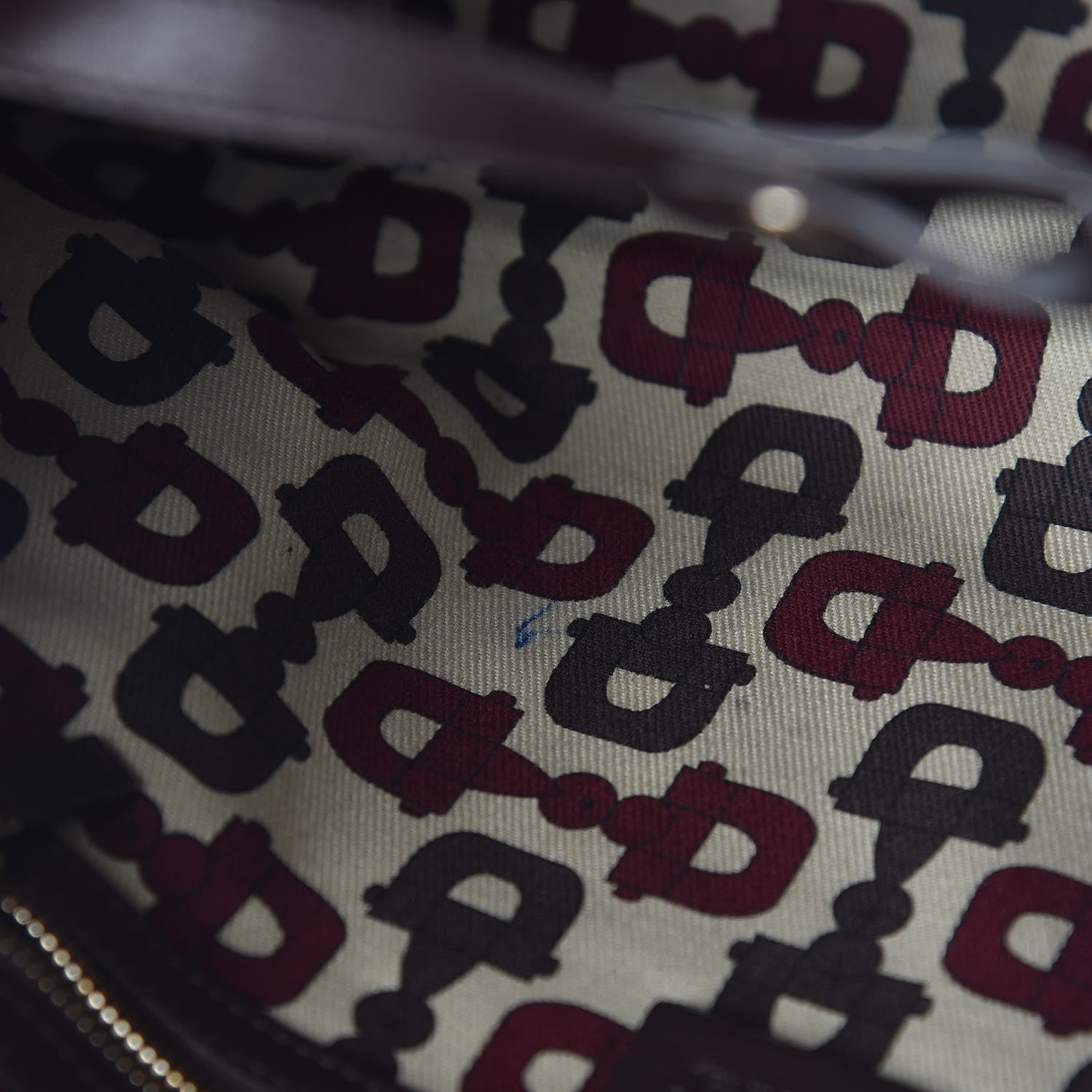 Gucci Guccissima Small Pelham Shoulder Bag Chocolate 16 of 17