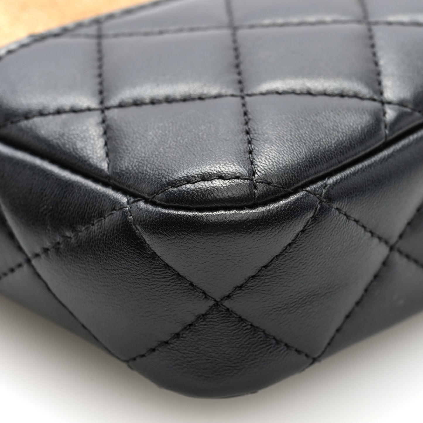 Suede Shiny Lambskin Quilted Phone Holder With Chain Black Beige