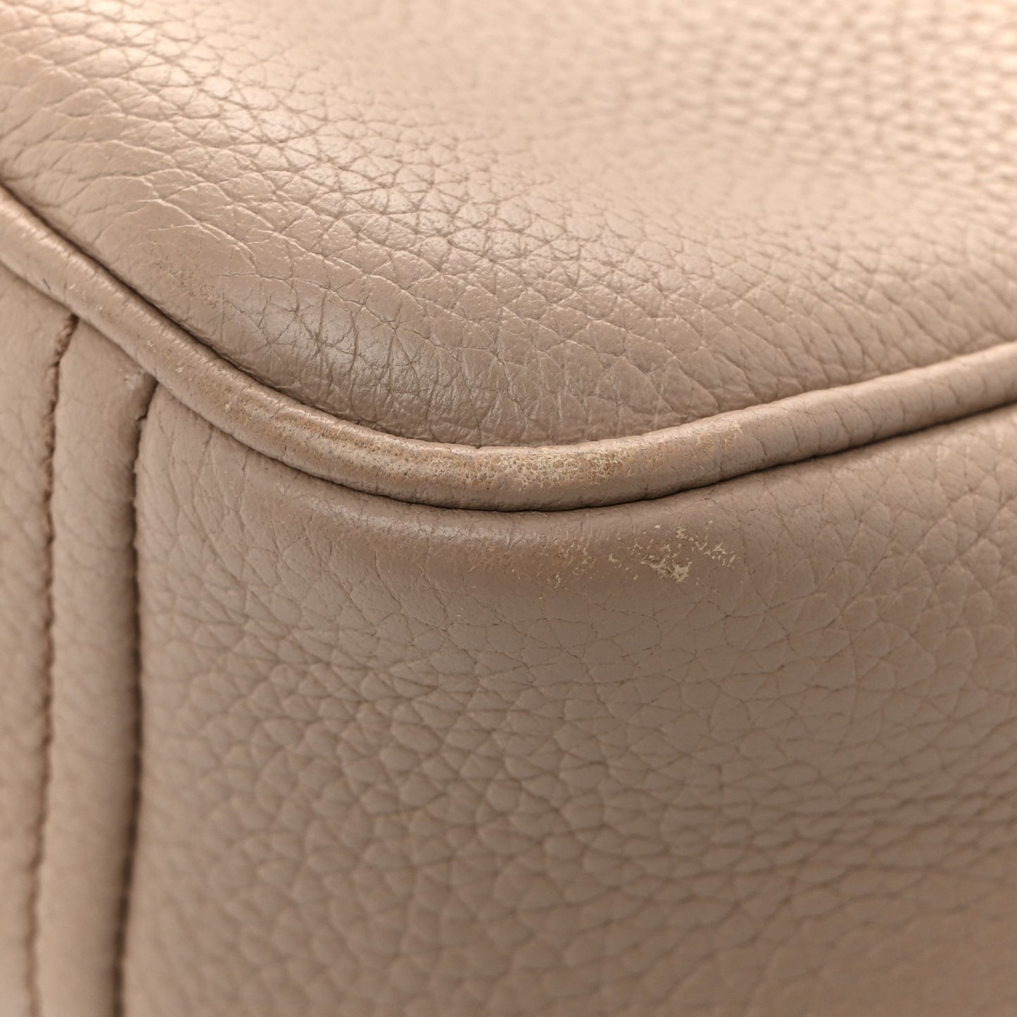 Vitello Phenix Camera Bag Cammeo