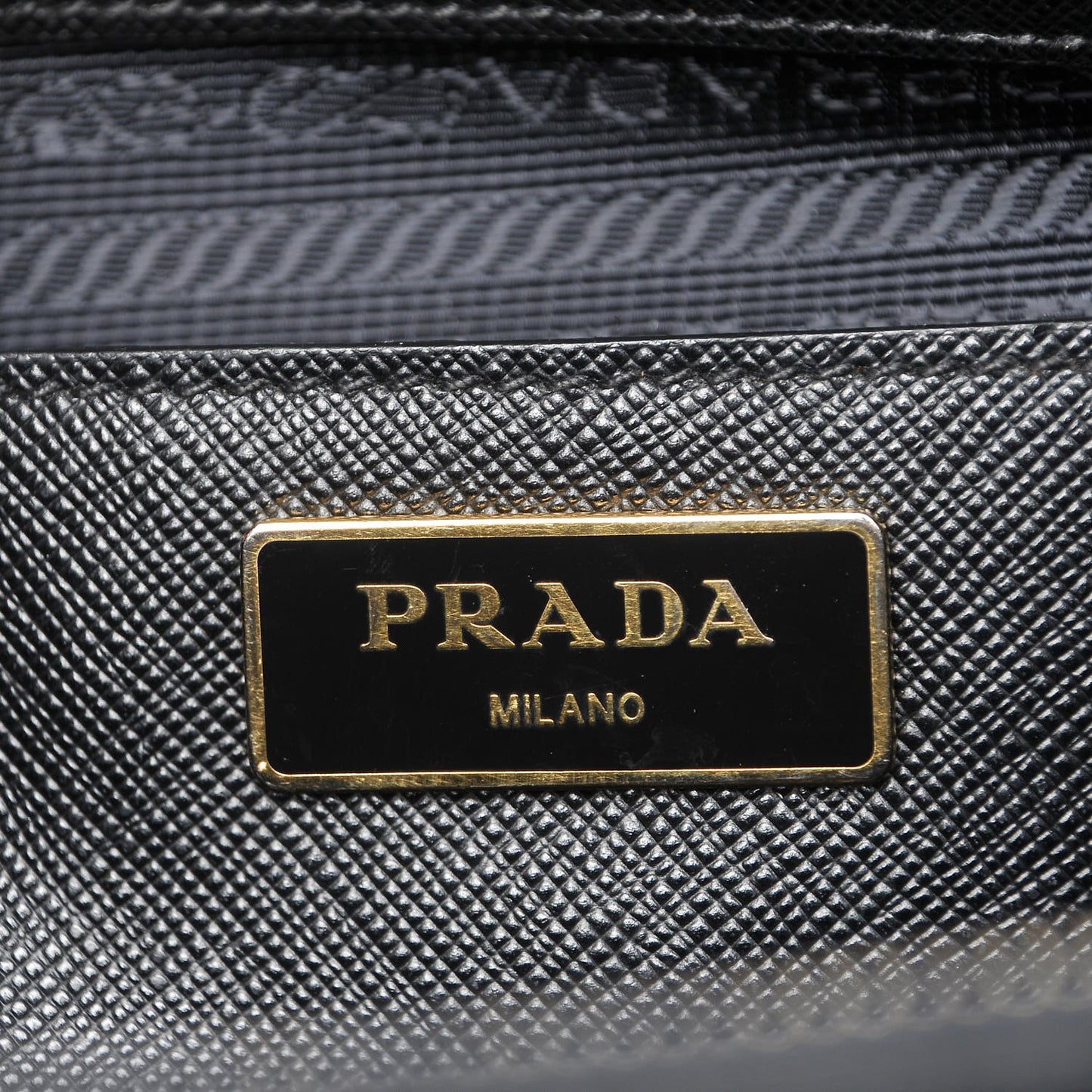 Saffiano Large Galleria Double Zip Tote Black