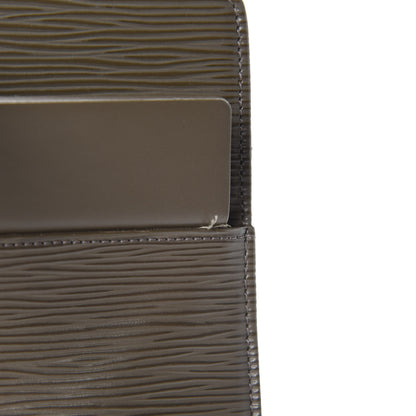 Louis Vuitton Epi Croisette GM Pepper 8 of 15