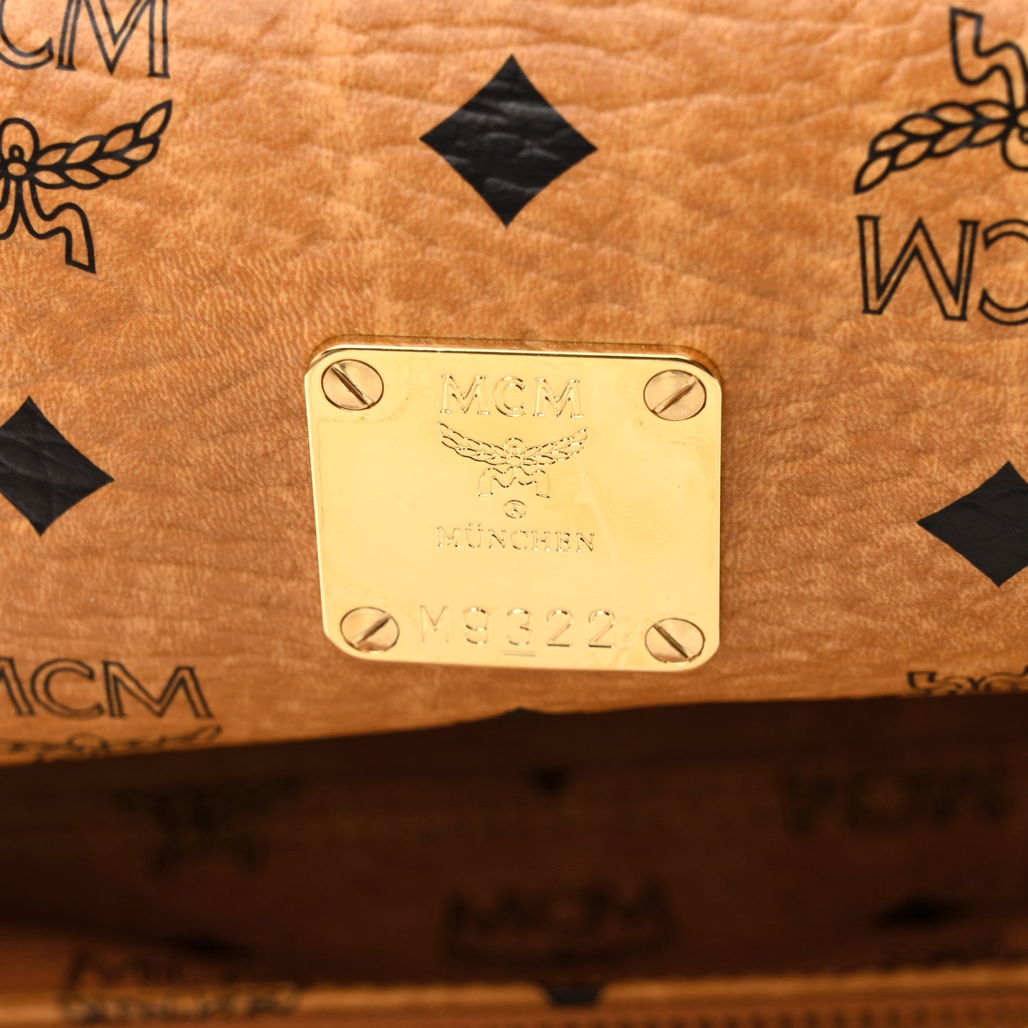 Visetos Crown Stud Medium Stark Backpack Cognac