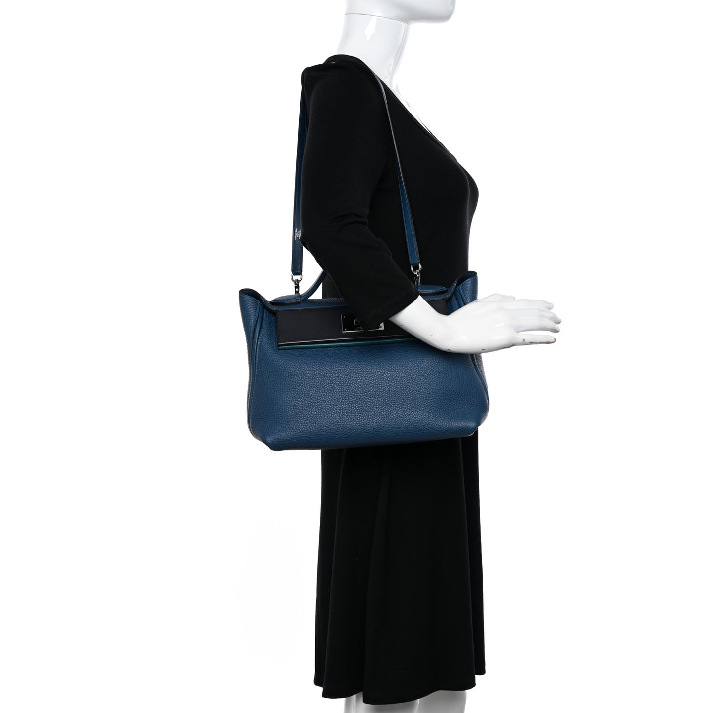 Togo Swift 29 24/24 Deep Bleu Bleu De Prusse