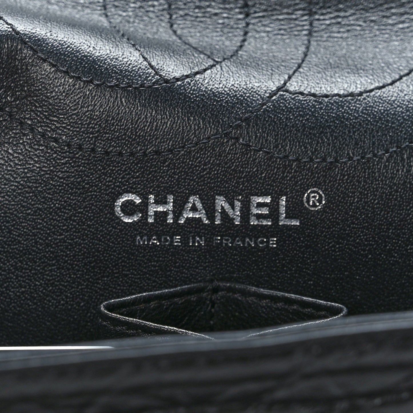 Aged Calfskin Chevron Quilted 2.55 Reissue 226 So Black