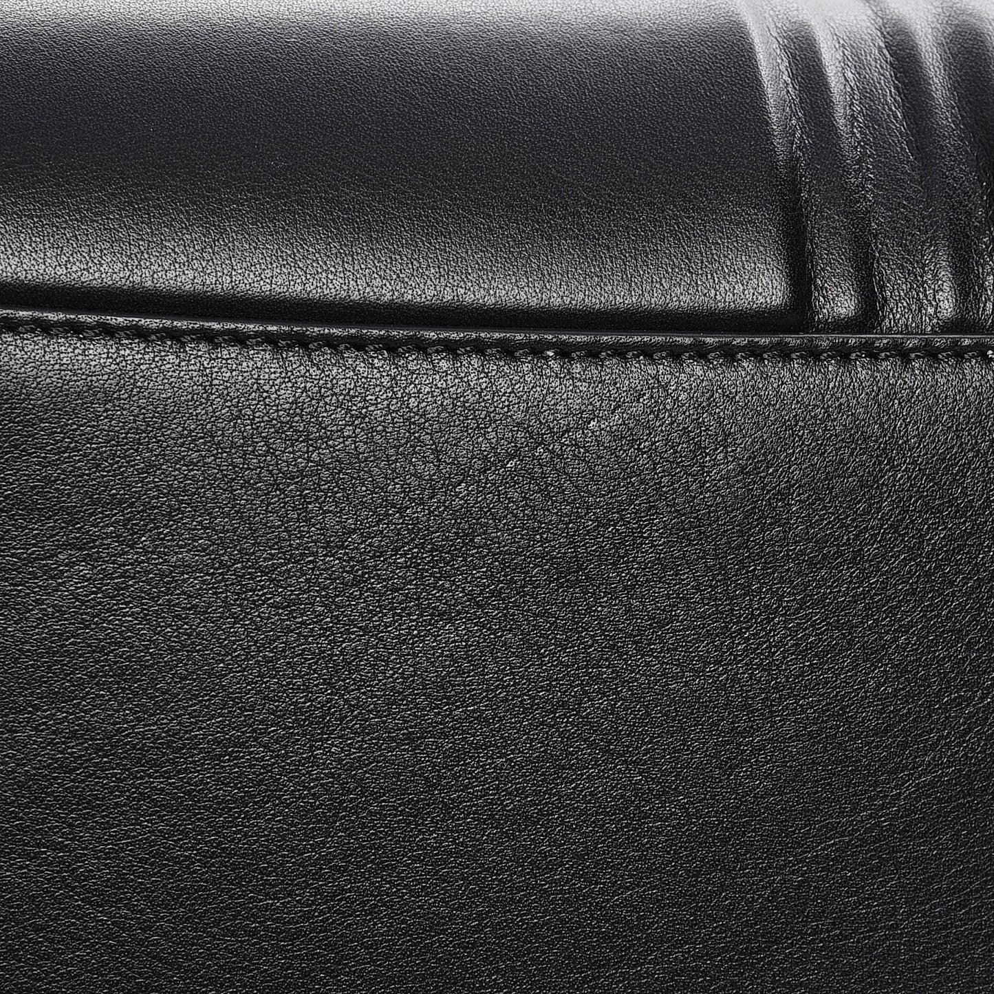 Calfskin 3D Medium Antigona Black