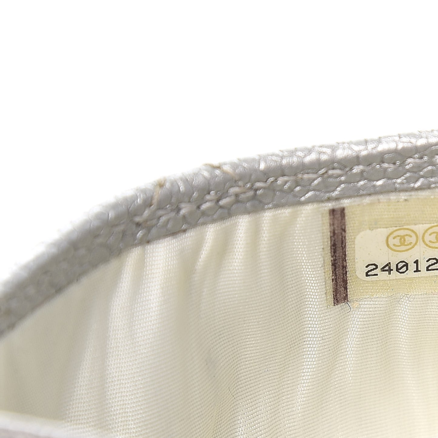 Metallic Caviar Quilted Card Holder Silver