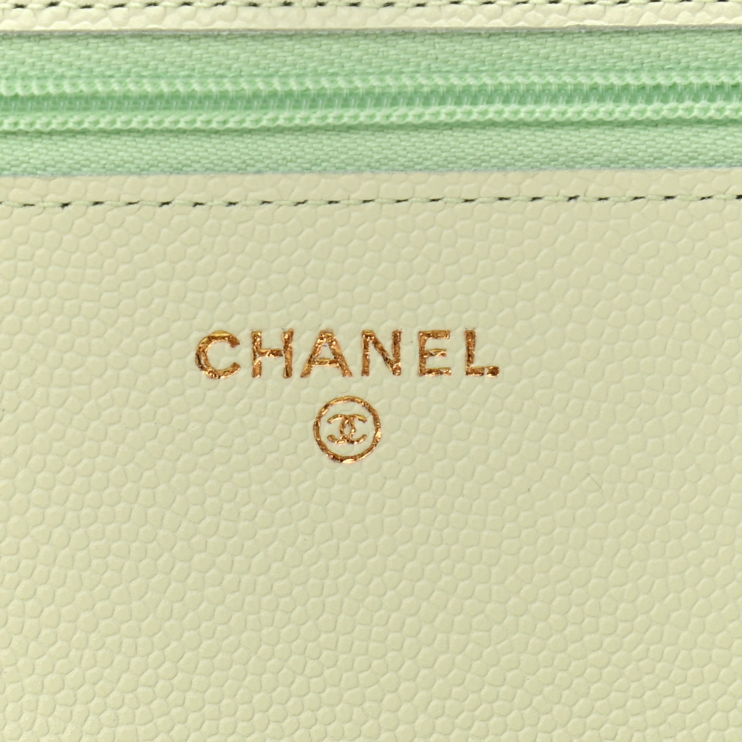 Caviar Quilted Wallet On Chain WOC Light Green