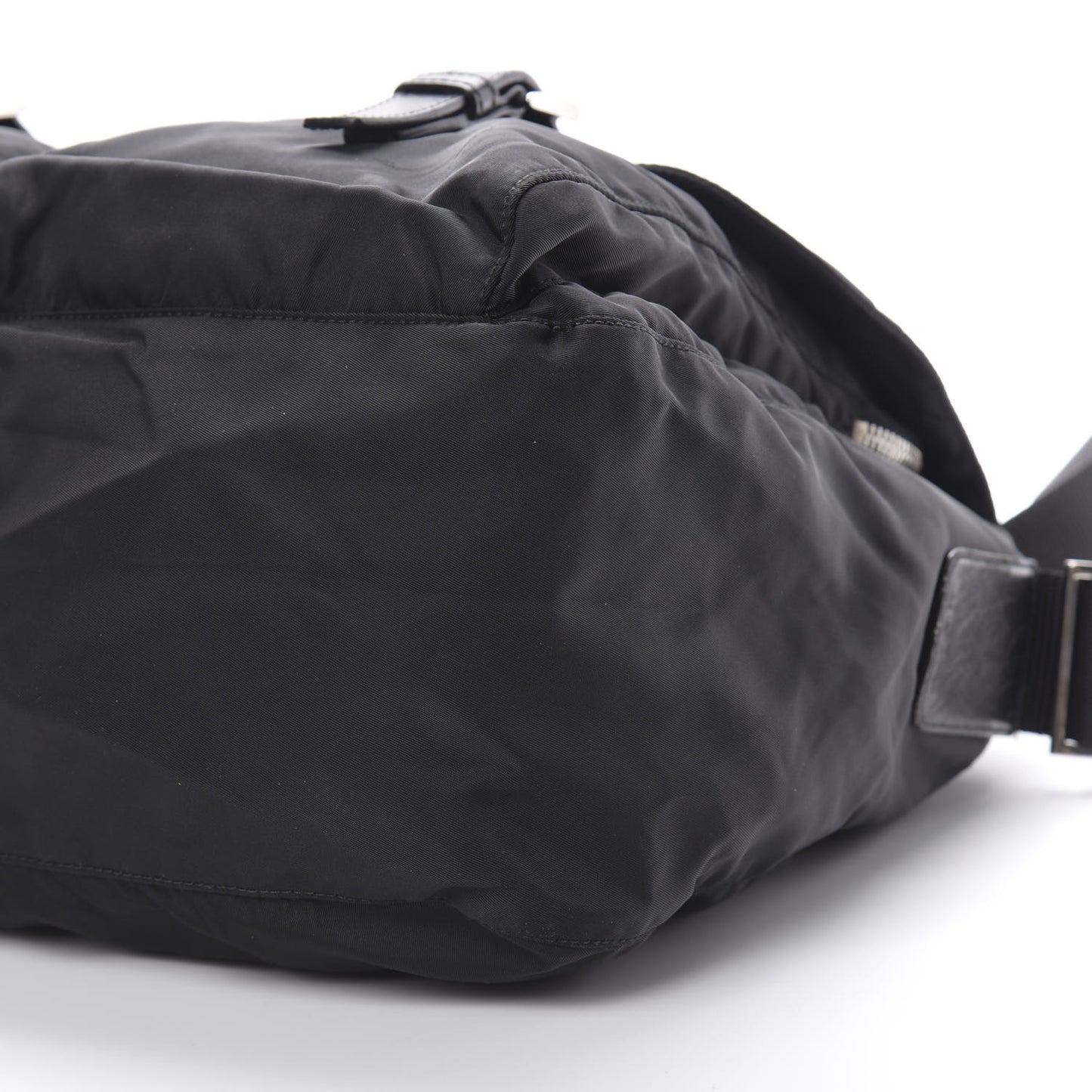 Nylon Vela Messenger Bag Black