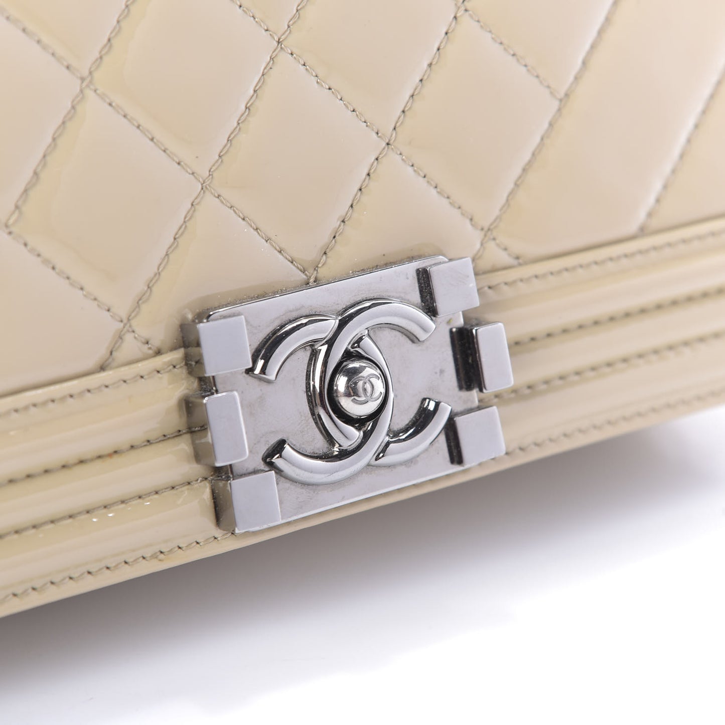 Patent Chevron Quilted New Medium Boy Flap Light Beige
