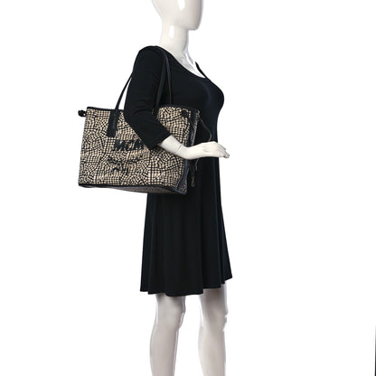 MCM Visetos Medium Liz Reversible Shopper Tote Black 3 of 24