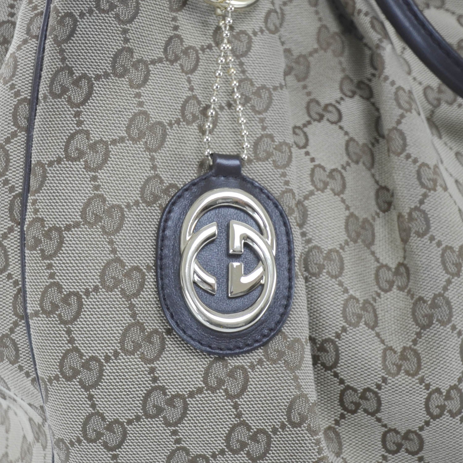 Gucci Monogram Large Sukey 9 of 14