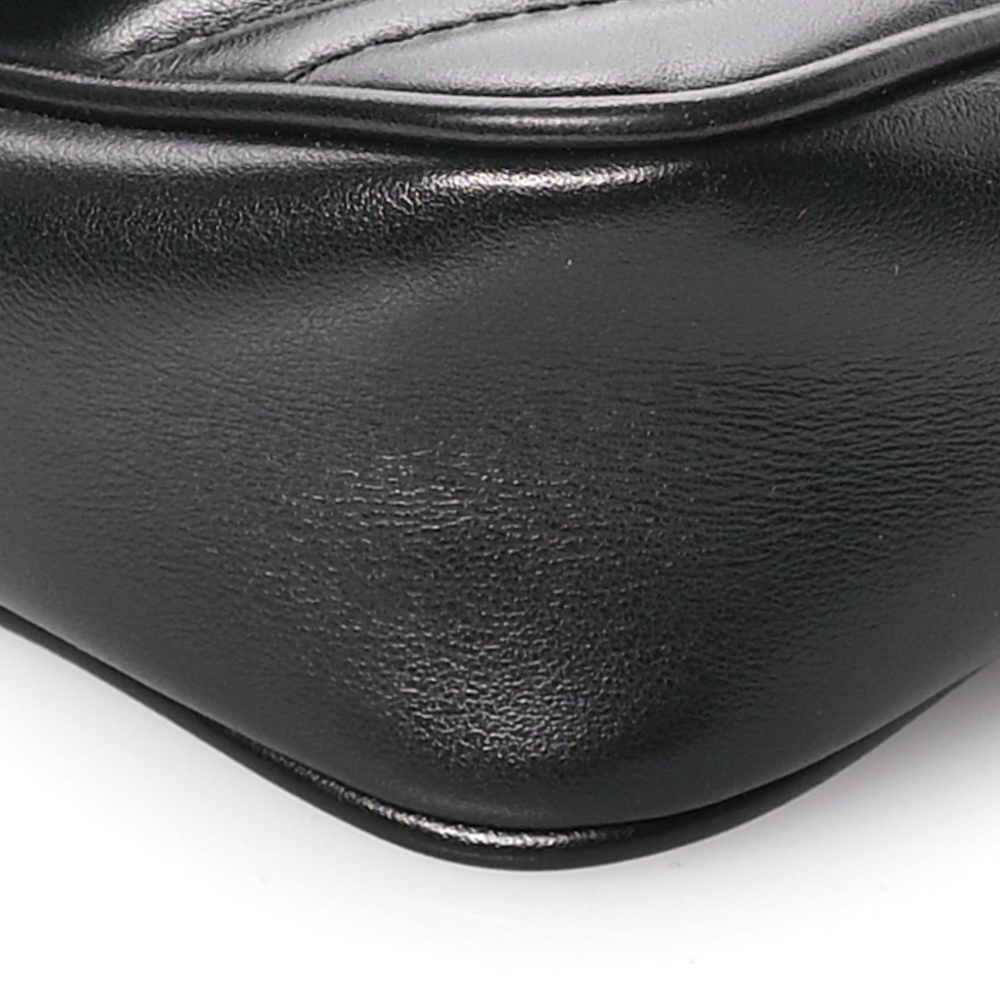 Calfskin Matelasse Super Mini GG Marmont Shoulder Bag Black